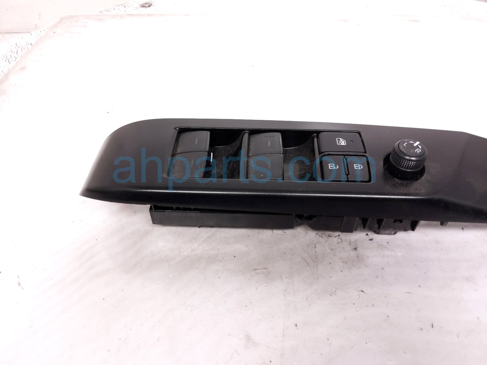 2026 Toyota Camry Power / Master Window Control Switch Driver 84040 0E131 Replacement 2026 Toyota Camry Power / Master Window Control Switch Driver 84040 0E131 Replacement thumbnail