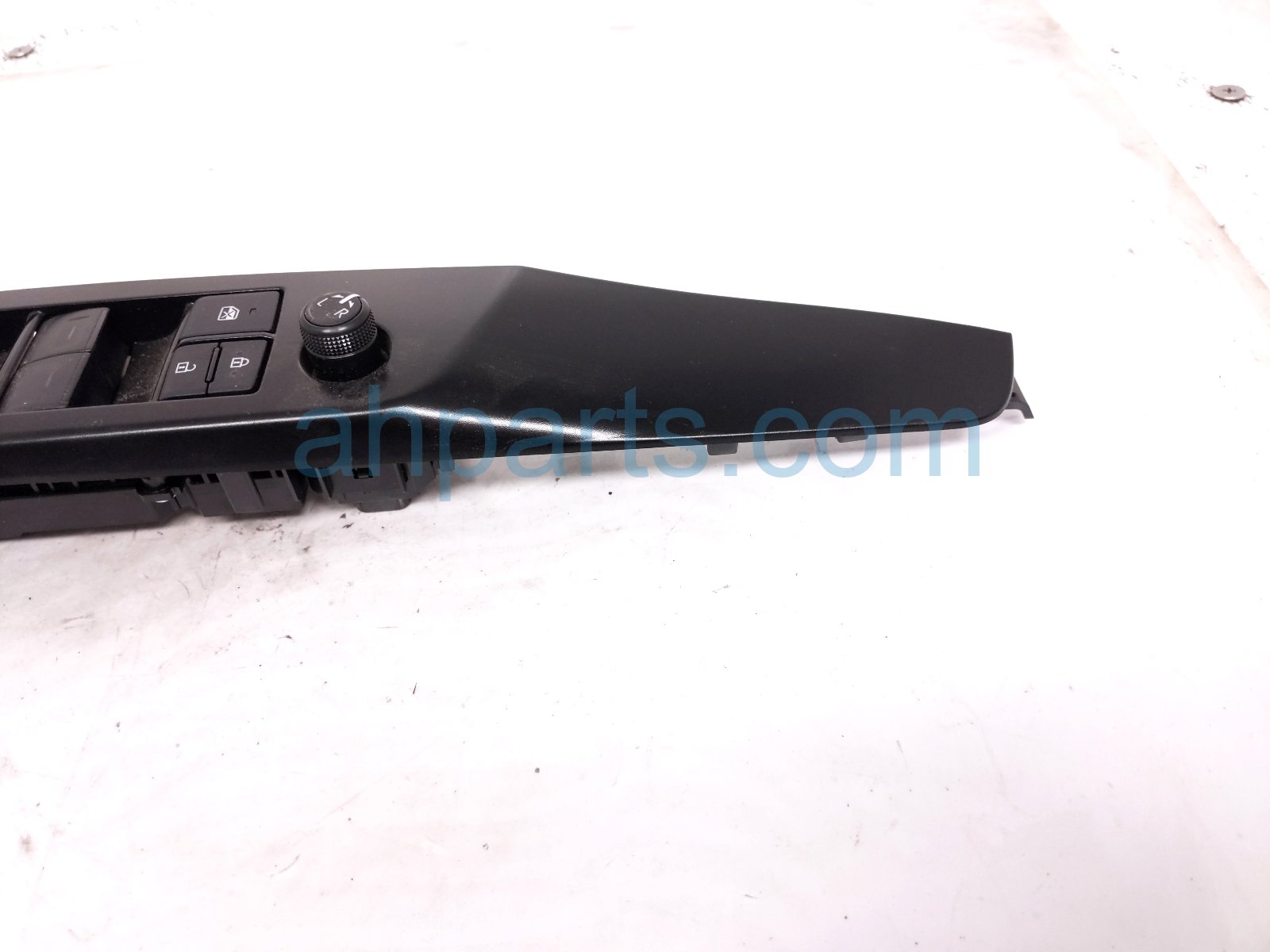 2026 Toyota Camry Power / Master Window Control Switch Driver 84040 0E131 Replacement 2026 Toyota Camry Power / Master Window Control Switch Driver 84040 0E131 Replacement thumbnail