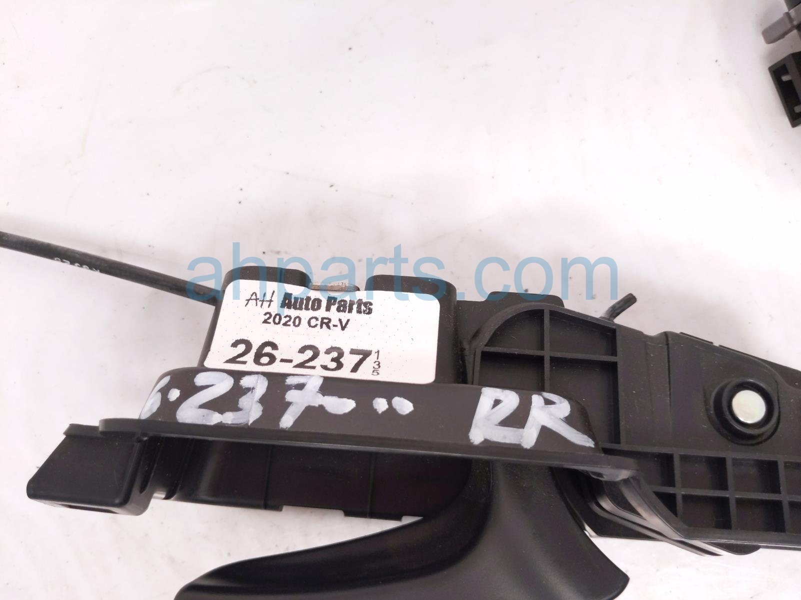 2020 Honda CR V Inside / Rear Passenger Interior Door Handle Black 72120 TLA A01ZB Replacement 2020 Honda CR V Inside / Rear Passenger Interior Door Handle Black 72120 TLA A01ZB Replacement thumbnail