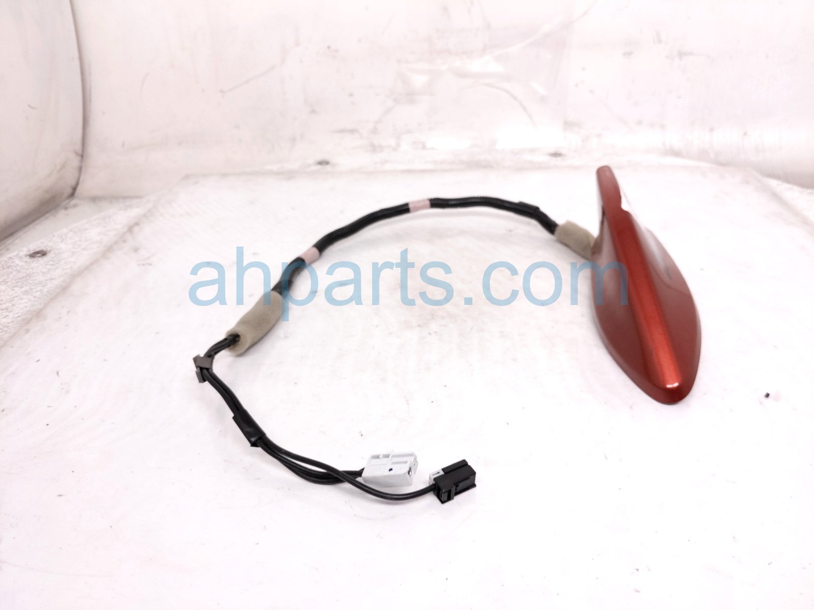2021 Honda CR V Antenna Roof Mtd Shark Fin Red 39150 TLA A11ZN Replacement 2021 Honda CR V Antenna Roof Mtd Shark Fin Red 39150 TLA A11ZN Replacement thumbnail