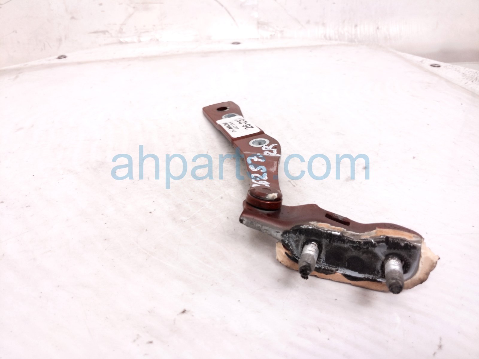 2021 Honda CR V Passenger Tailgate Hinge Red 68210 TLA A01ZZ Replacement 2021 Honda CR V Passenger Tailgate Hinge Red 68210 TLA A01ZZ Replacement thumbnail