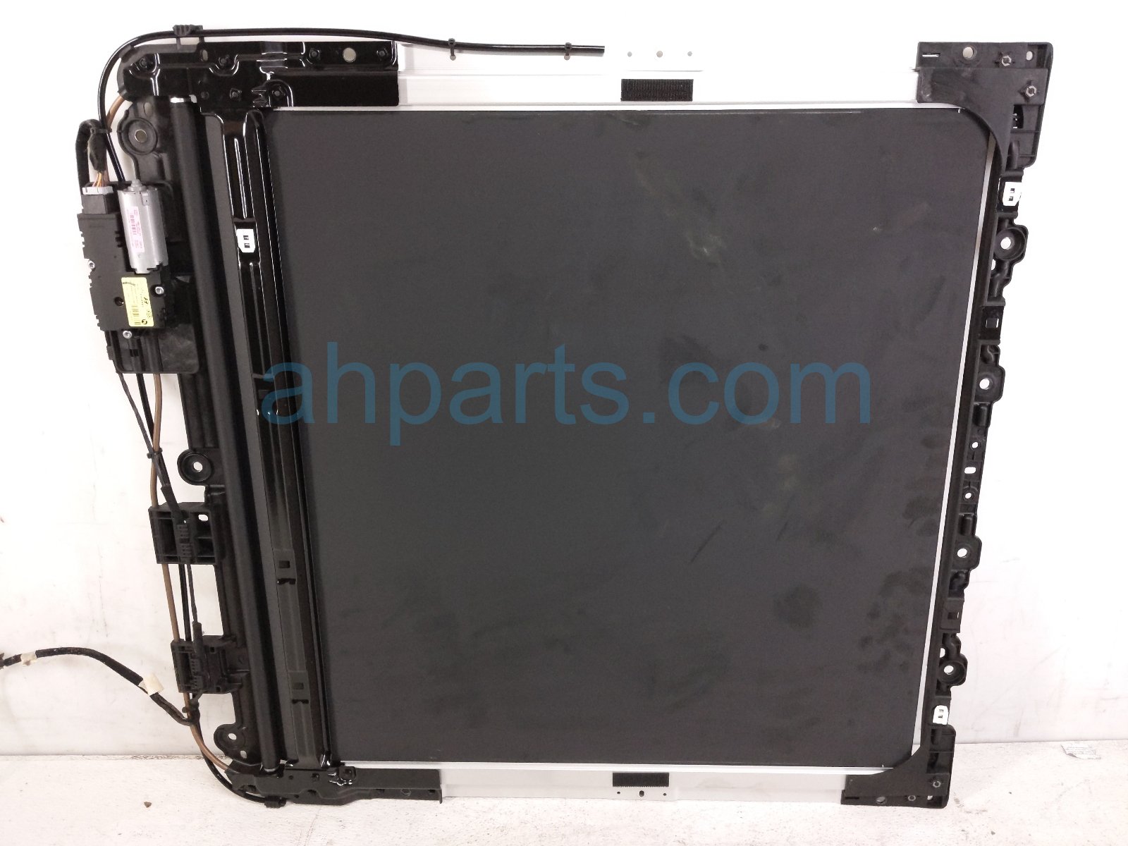 2023 Kia Telluride Sunroof Sunshade Assy 81670 S9110 Replacement 2023 Kia Telluride Sunroof Sunshade Assy 81670 S9110 Replacement thumbnail