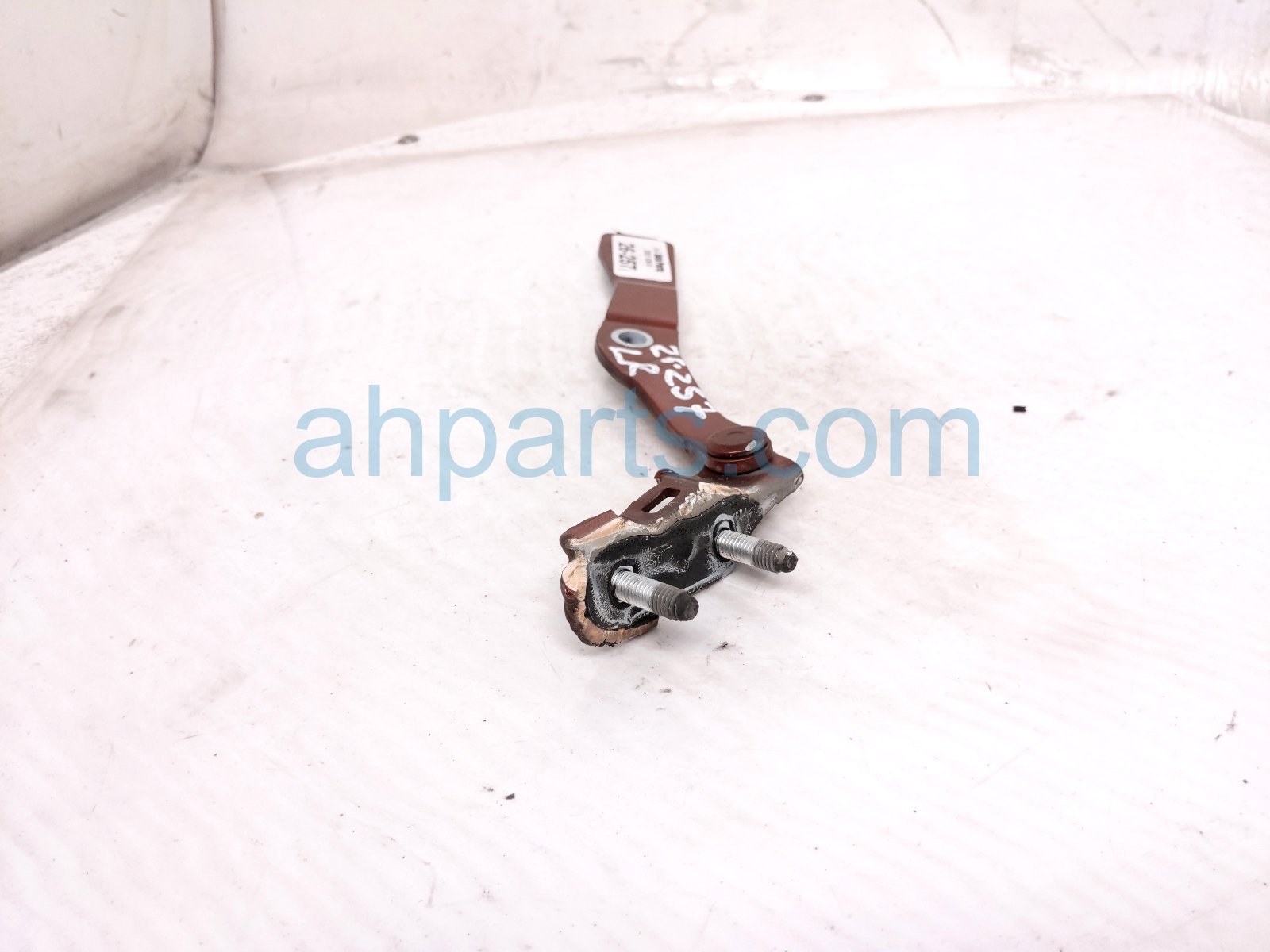 2021 Honda CR V Driver Tailgate Hinge Red 68260 TLA A01ZZ Replacement 2021 Honda CR V Driver Tailgate Hinge Red 68260 TLA A01ZZ Replacement thumbnail