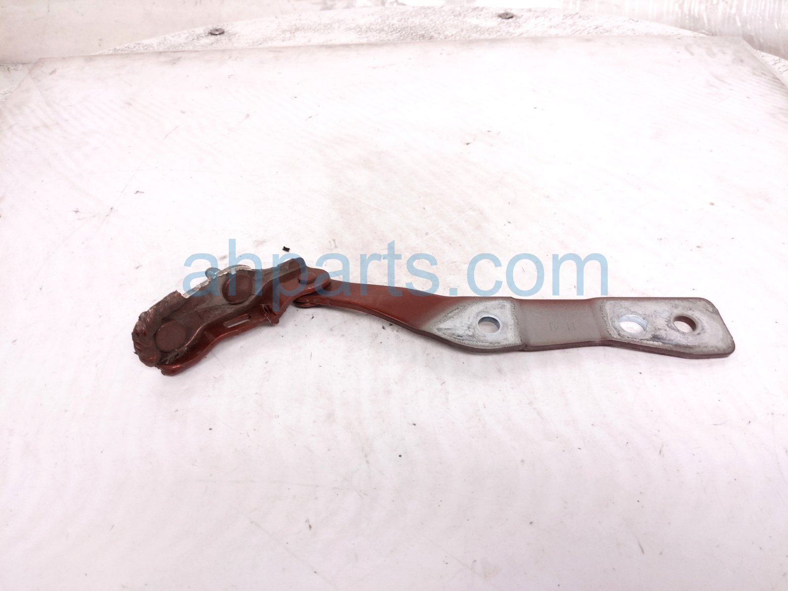 2021 Honda CR V Driver Tailgate Hinge Red 68260 TLA A01ZZ Replacement 2021 Honda CR V Driver Tailgate Hinge Red 68260 TLA A01ZZ Replacement thumbnail