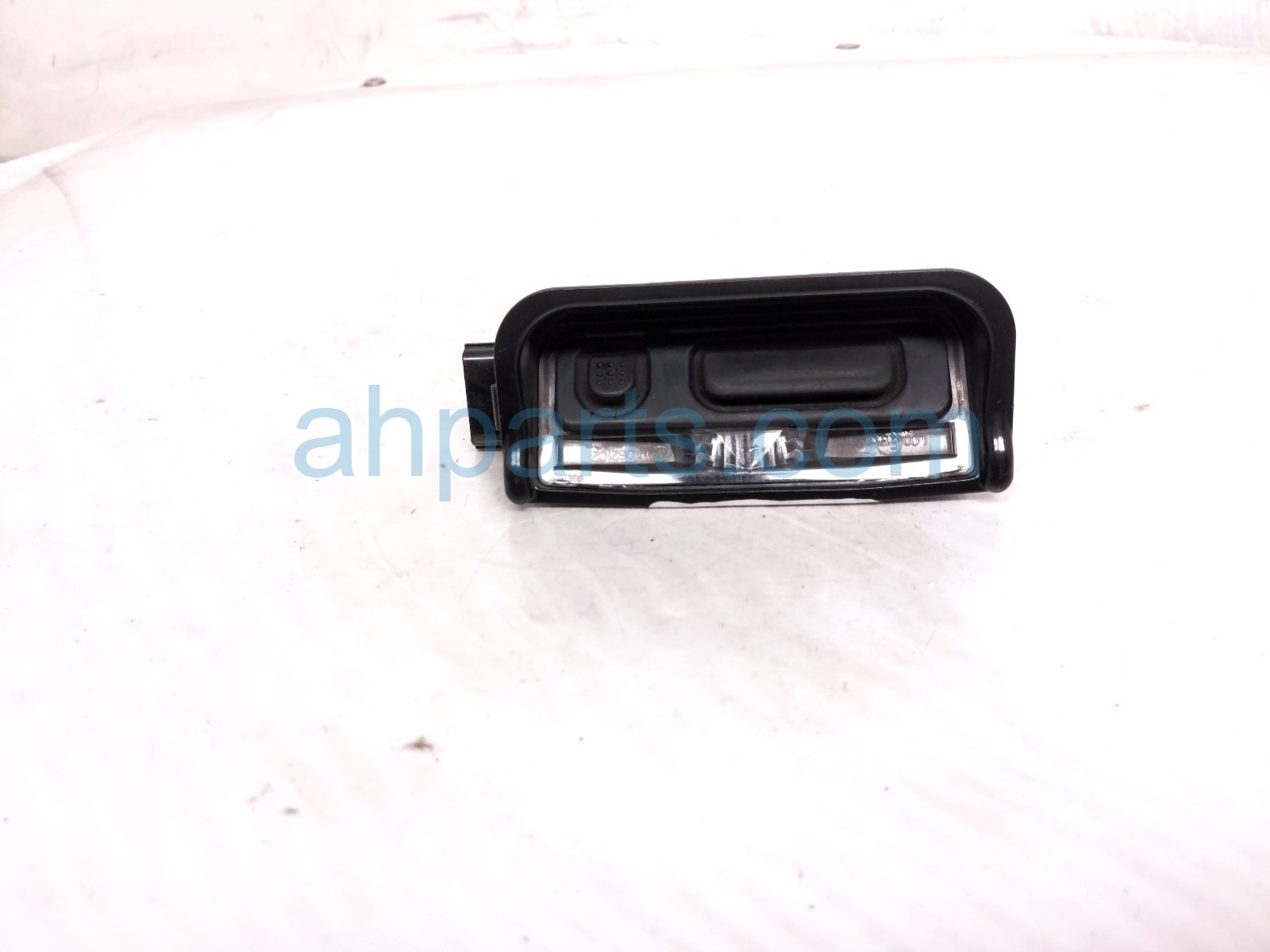 2021 Honda CR V Outside/exterior Door Handle Rear Trunk Release Switch W/light 34100 TLA A01 Replacement 2021 Honda CR V Outside/exterior Door Handle Rear Trunk Release Switch W/light 34100 TLA A01 Replacement thumbnail