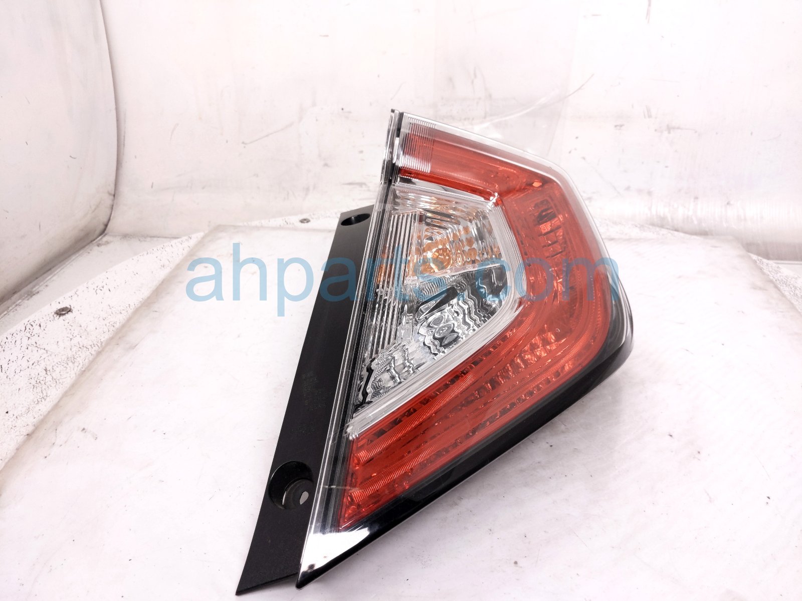 2019 Honda Civic Light / Rear Passenger Tail Lamp (on Body) 33500 TGG A02 Replacement 2019 Honda Civic Light / Rear Passenger Tail Lamp (on Body) 33500 TGG A02 Replacement thumbnail