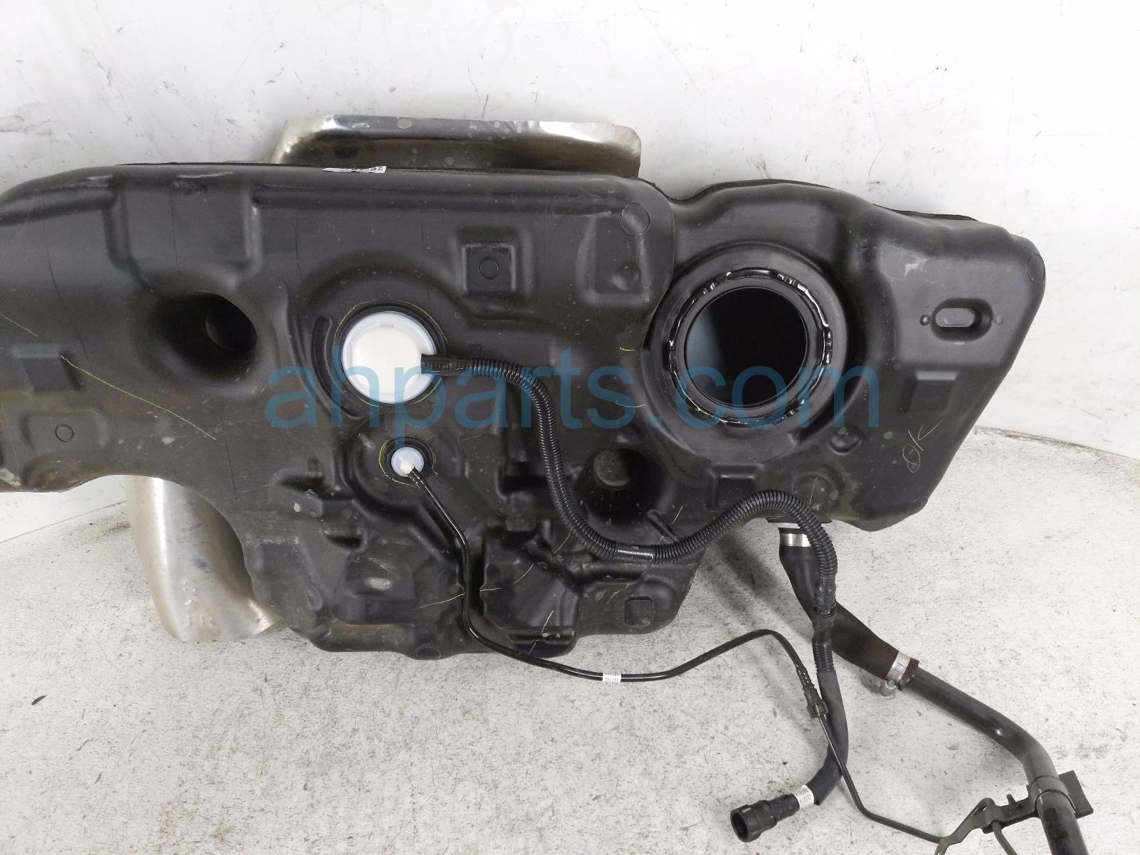 2026 Nissan Sentra Gas / Fuel Tank 17202 7SF0A Replacement 2026 Nissan Sentra Gas / Fuel Tank 17202 7SF0A Replacement thumbnail