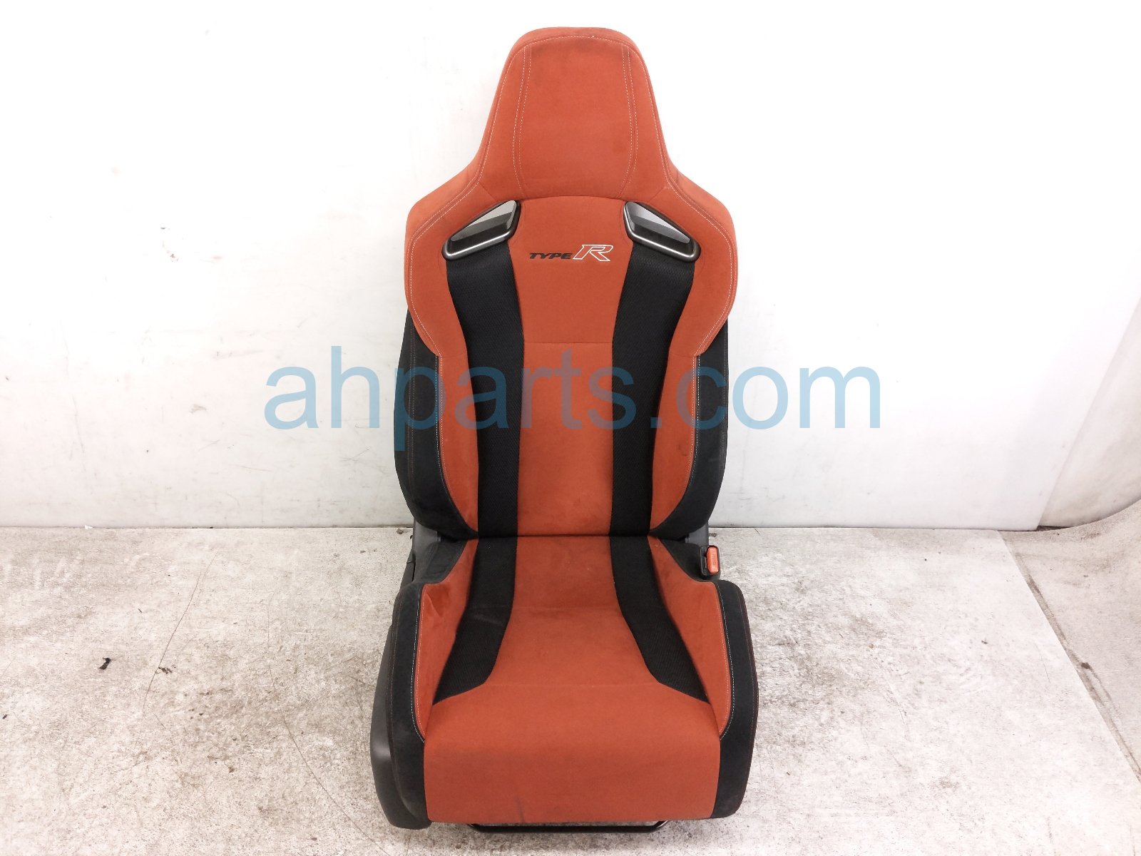 Honda FR/RH SEAT - RED - W/O AIRBAG* Honda FR/RH SEAT - RED - W/O AIRBAG*