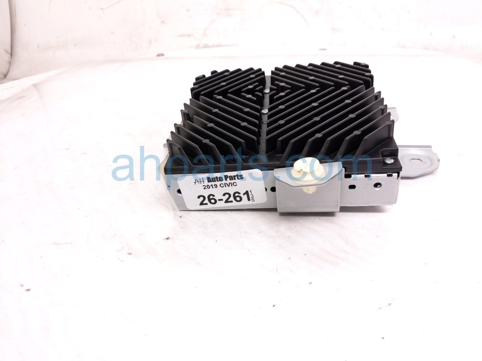 2019 Honda Civic Audio Amplifier Htbk 39186 TGH A02 Replacement 2019 Honda Civic Audio Amplifier Htbk 39186 TGH A02 Replacement thumbnail