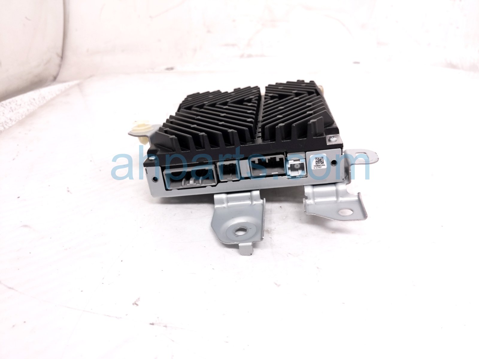 2019 Honda Civic Audio Amplifier Htbk 39186 TGH A02 Replacement 2019 Honda Civic Audio Amplifier Htbk 39186 TGH A02 Replacement thumbnail