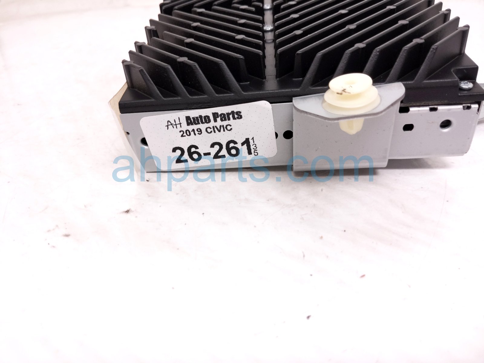 2019 Honda Civic Audio Amplifier Htbk 39186 TGH A02 Replacement 2019 Honda Civic Audio Amplifier Htbk 39186 TGH A02 Replacement thumbnail
