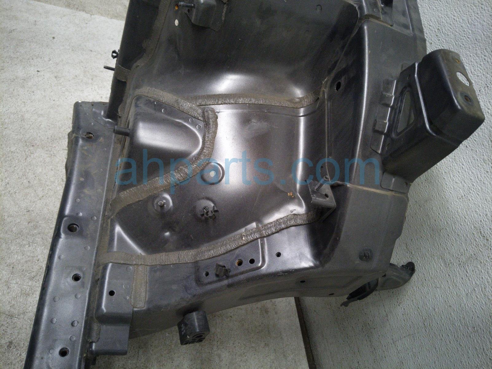 2022 Kia Telluride Driver Apron Shock Tower Cut Grey 64500 S9500 Replacement 2022 Kia Telluride Driver Apron Shock Tower Cut Grey 64500 S9500 Replacement thumbnail