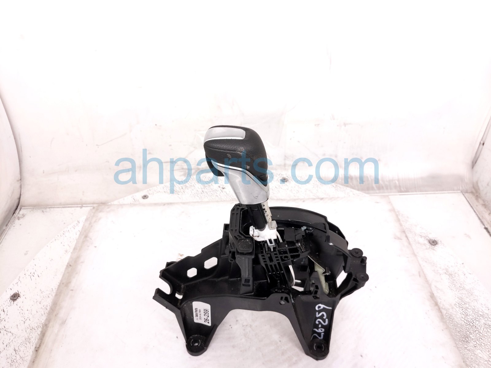2024 Nissan Altima A/t Floor Shifter W/knob Assy 34901 6CA0B Replacement 2024 Nissan Altima A/t Floor Shifter W/knob Assy 34901 6CA0B Replacement thumbnail