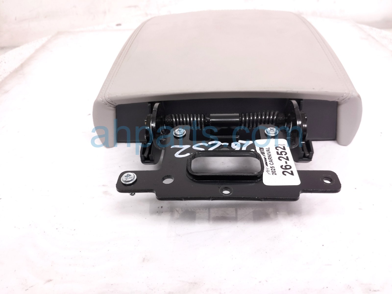 2025 Kia Carnival Center Console Lid/armrest Grey 846B3 R0000GYT Replacement 2025 Kia Carnival Center Console Lid/armrest Grey 846B3 R0000GYT Replacement thumbnail