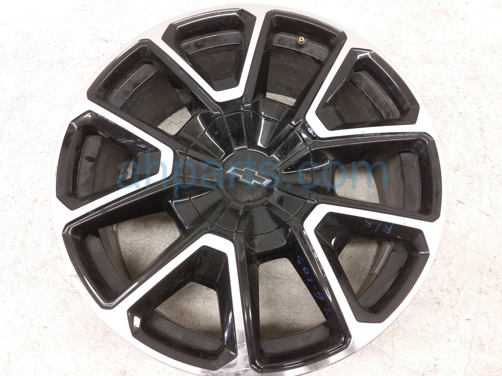 $300 Chevy RR/RH WHEEL / RIM 22X9J
