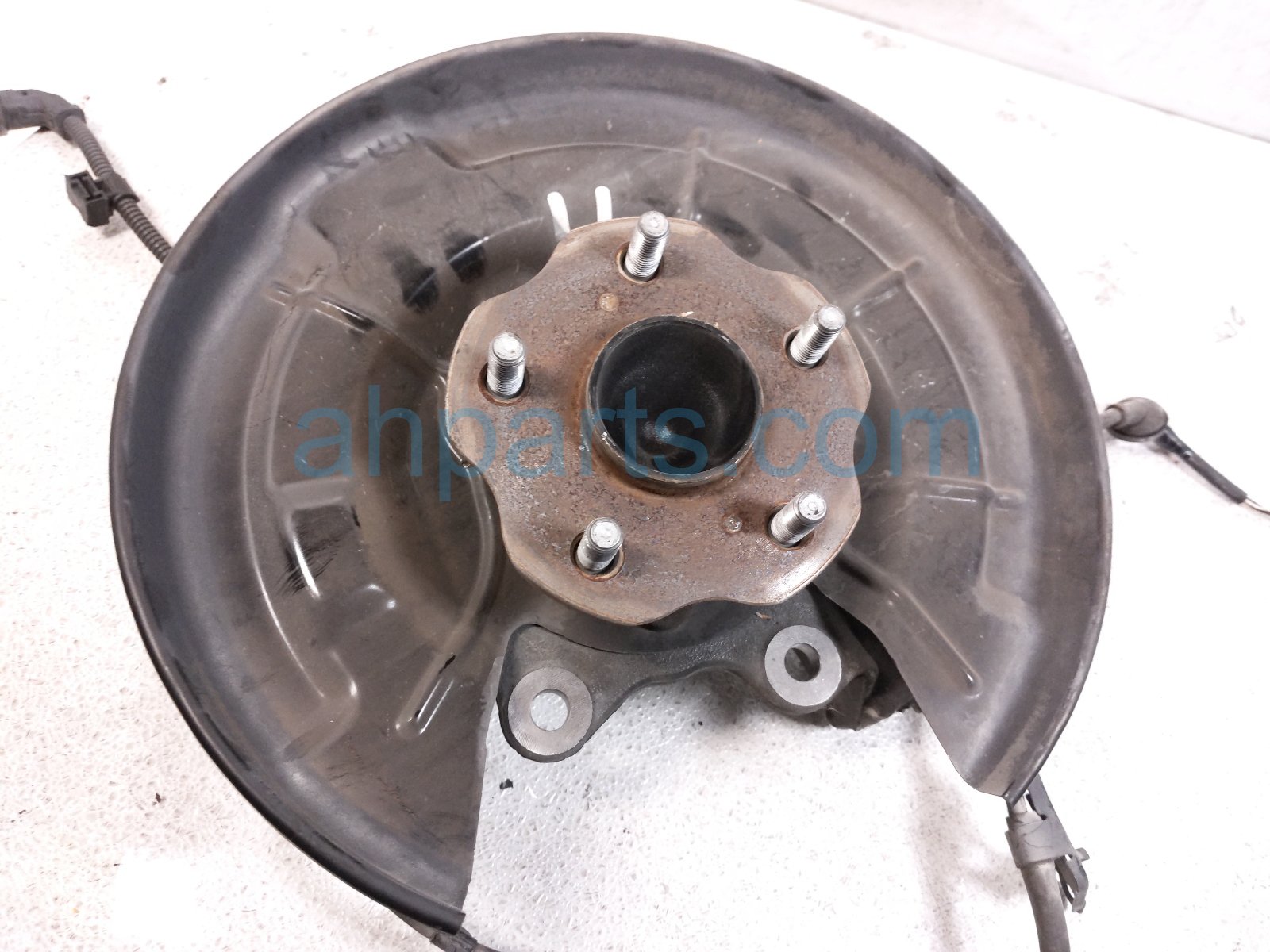 Toyota RR/RH SPINDLE KNUCKLE HUB - FWD Toyota RR/RH SPINDLE KNUCKLE HUB - FWD