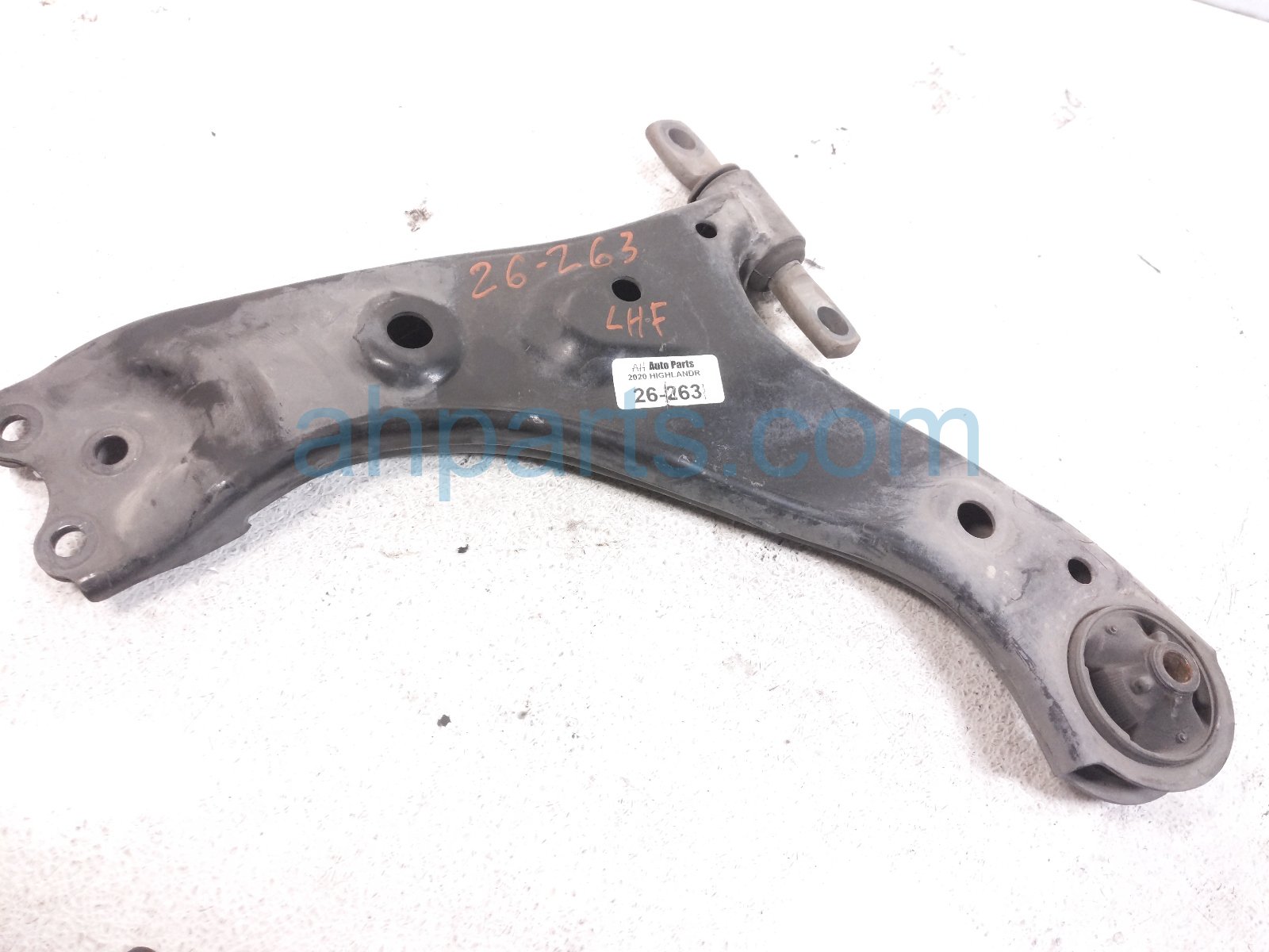 Toyota FR/LH LOWER CONTROL ARM
