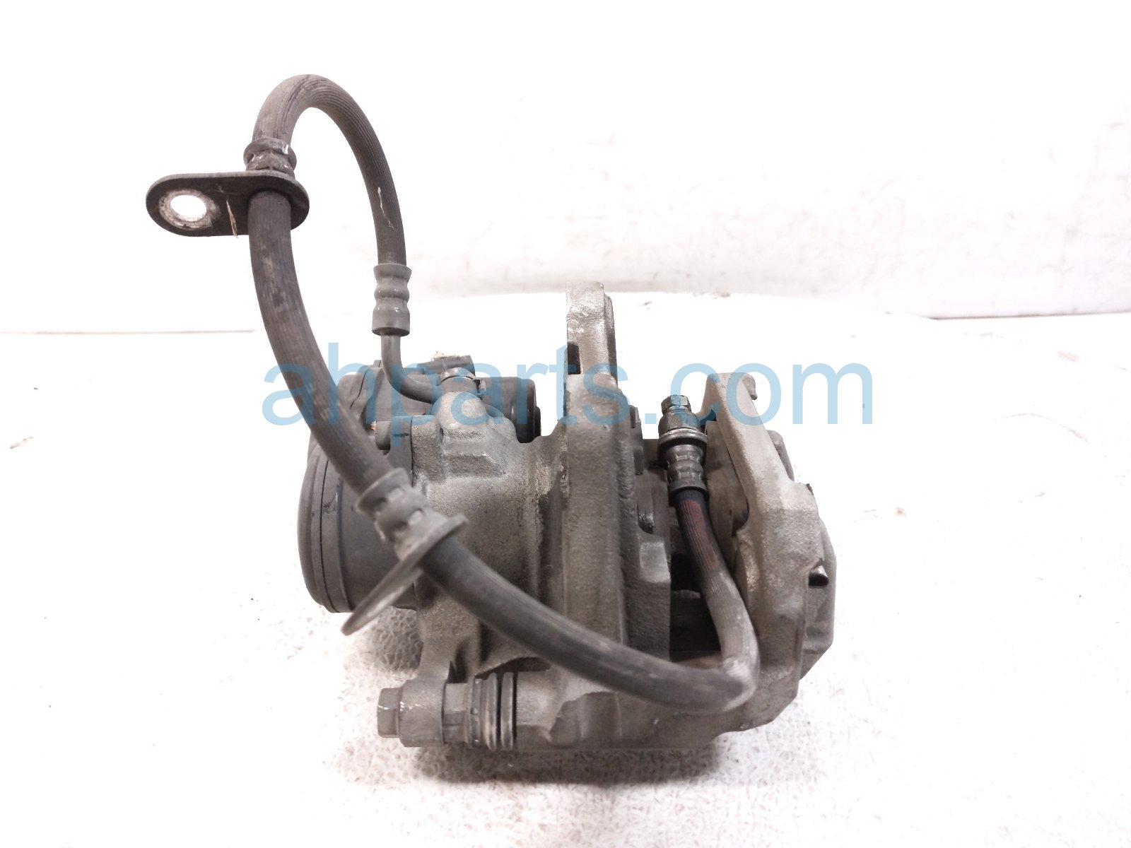 2020 Toyota Highlander Rear Driver Brake Caliper 47822 0E110 Replacement 2020 Toyota Highlander Rear Driver Brake Caliper 47822 0E110 Replacement thumbnail
