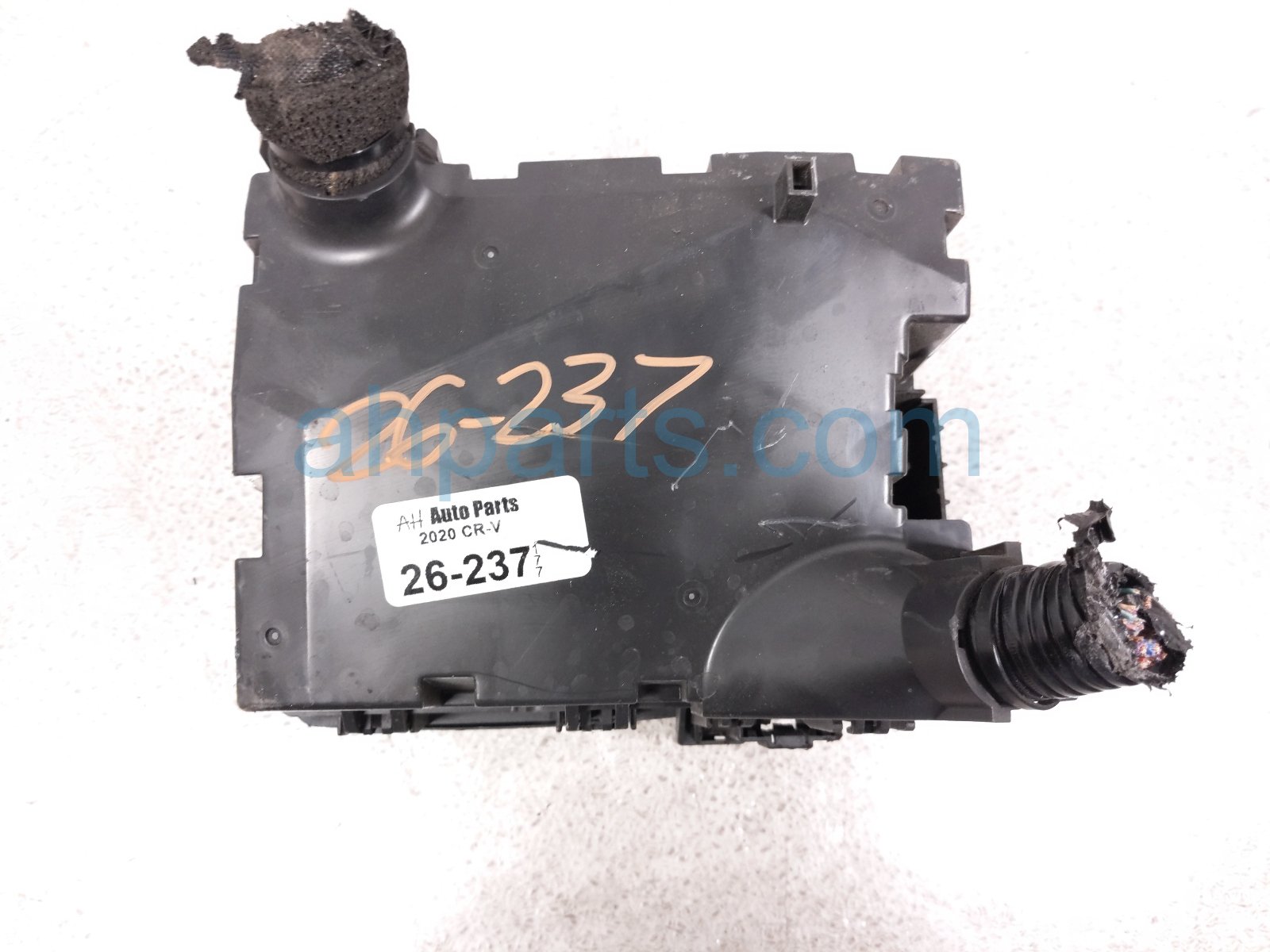 2020 Honda CR V Engine Room Fuse Box 1.5l 32200 TLA A64 Replacement 2020 Honda CR V Engine Room Fuse Box 1.5l 32200 TLA A64 Replacement thumbnail