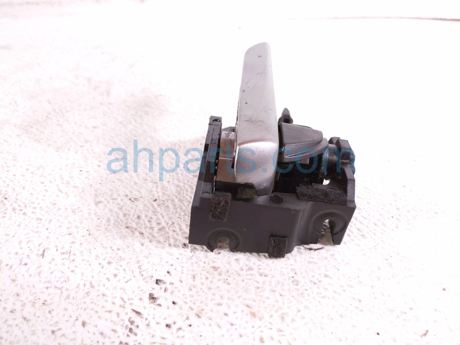 2024 Mazda Cx 50 Inside / Front Passenger Interior Door Handle Brown BDTS 58 330B Replacement 2024 Mazda Cx 50 Inside / Front Passenger Interior Door Handle Brown BDTS 58 330B Replacement thumbnail