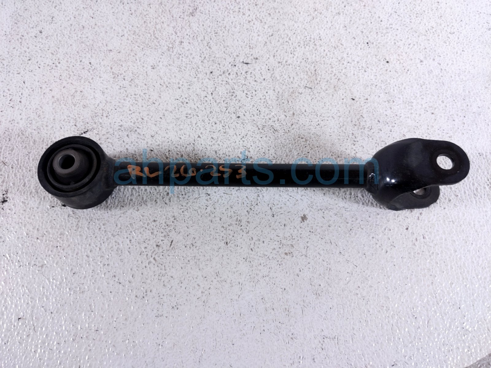 Toyota RR/LH TRAILING LOWER CONTROL ARM