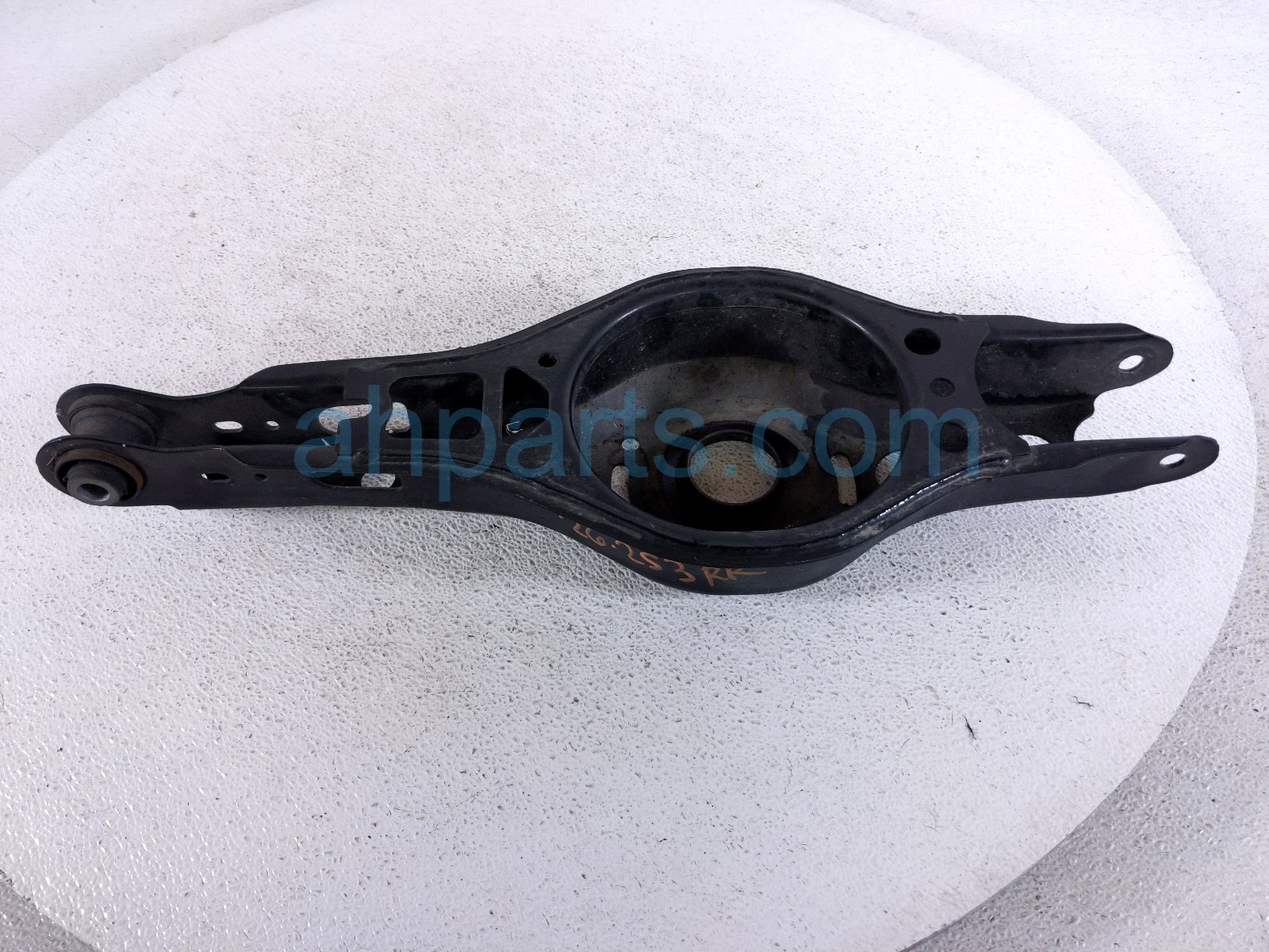 Toyota RR/RH SPRING SEAT LOWER CONTROL ARM