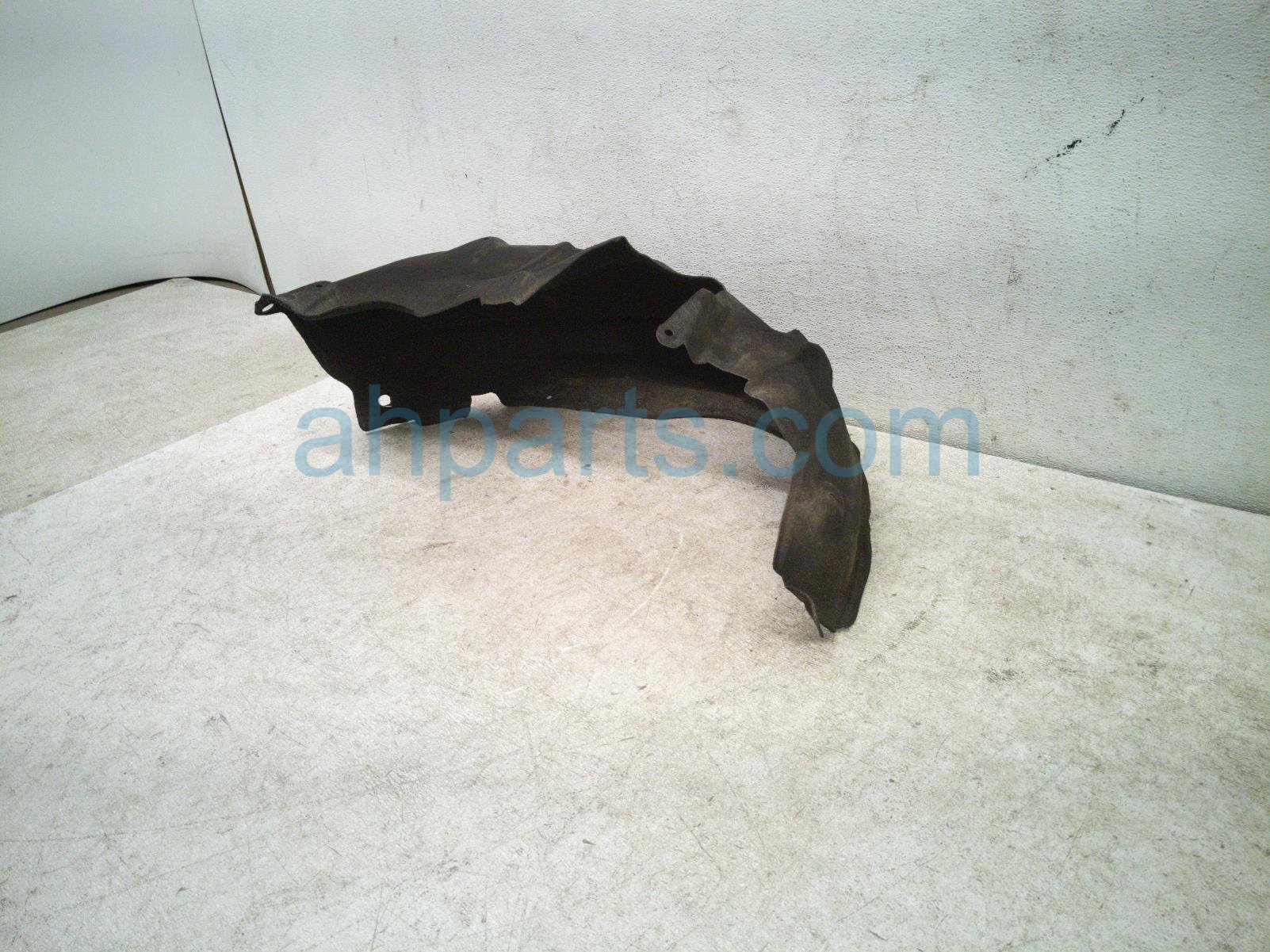 2024 Toyota Rav 4 Rear Driver Inner Fender Liner 65638 0R020 Replacement 2024 Toyota Rav 4 Rear Driver Inner Fender Liner 65638 0R020 Replacement thumbnail