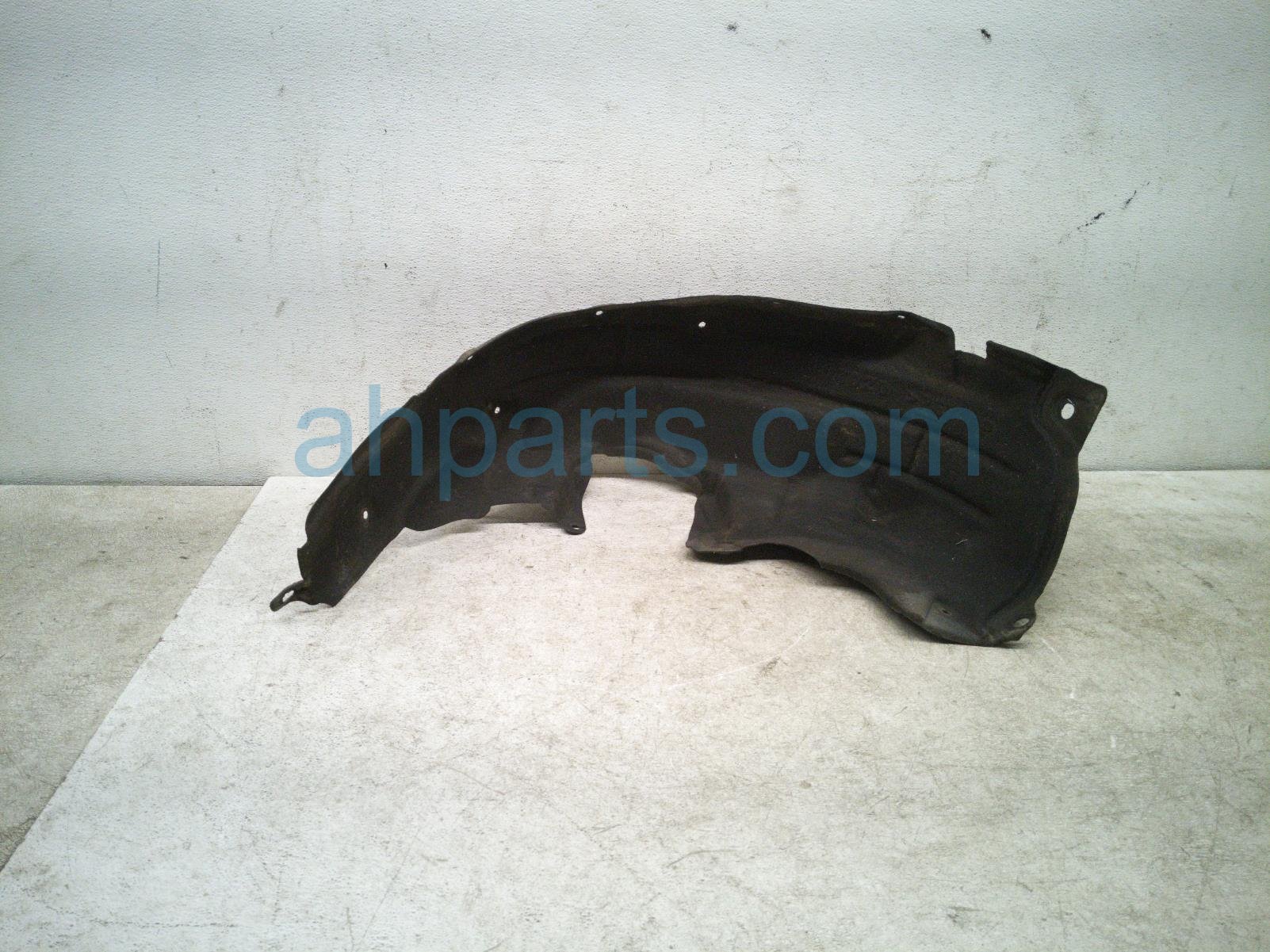 2024 Toyota Rav 4 Rear Driver Inner Fender Liner 65638 0R020 Replacement 2024 Toyota Rav 4 Rear Driver Inner Fender Liner 65638 0R020 Replacement thumbnail