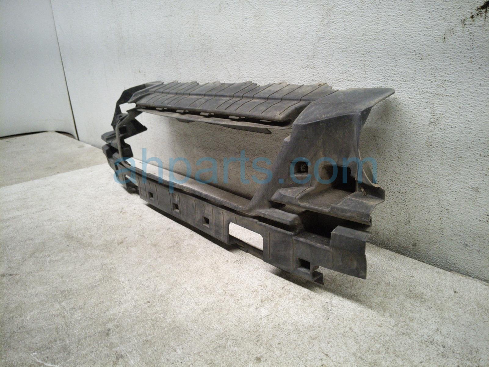 2020 Ford Explorer Cover Rear Bumper Reinforcement LB5Z 17E855 A Replacement 2020 Ford Explorer Cover Rear Bumper Reinforcement LB5Z 17E855 A Replacement thumbnail