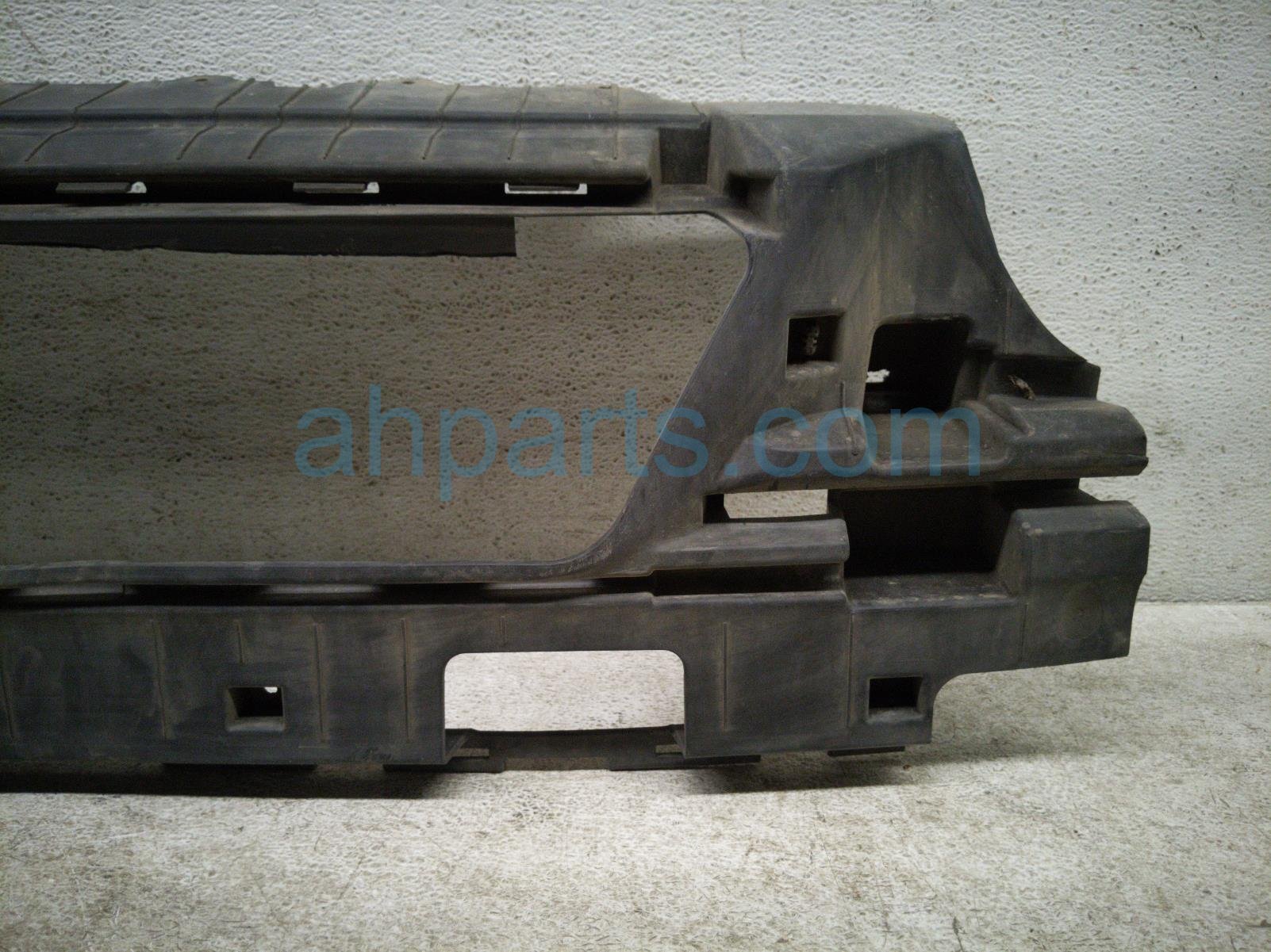 2020 Ford Explorer Cover Rear Bumper Reinforcement LB5Z 17E855 A Replacement 2020 Ford Explorer Cover Rear Bumper Reinforcement LB5Z 17E855 A Replacement thumbnail