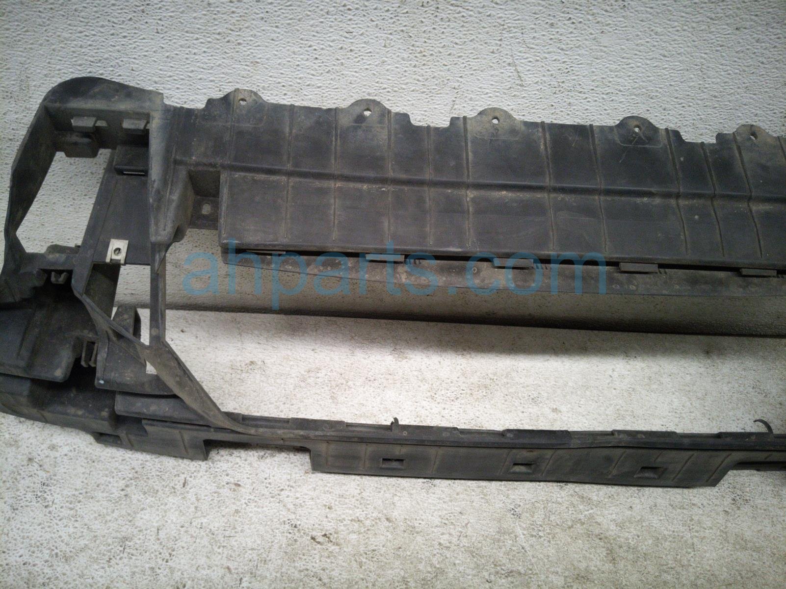 2020 Ford Explorer Cover Rear Bumper Reinforcement LB5Z 17E855 A Replacement 2020 Ford Explorer Cover Rear Bumper Reinforcement LB5Z 17E855 A Replacement thumbnail