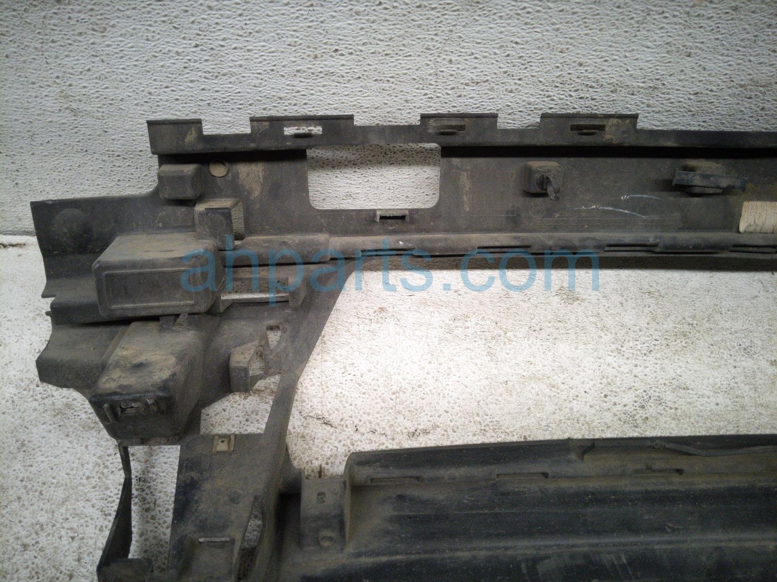 2020 Ford Explorer Cover Rear Bumper Reinforcement LB5Z 17E855 A Replacement 2020 Ford Explorer Cover Rear Bumper Reinforcement LB5Z 17E855 A Replacement thumbnail