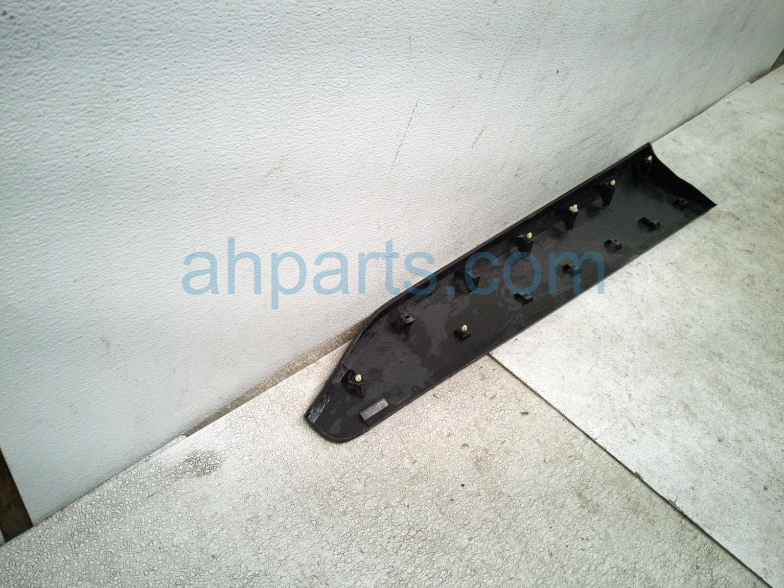 2021 Toyota C HR Front Passenger Lower Door Moulding 75073 10010 Replacement 2021 Toyota C HR Front Passenger Lower Door Moulding 75073 10010 Replacement thumbnail