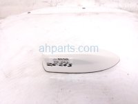 Toyota ANTENNA - ROOF MTD - SHARK FIN WHITE Toyota ANTENNA - ROOF MTD - SHARK FIN WHITE