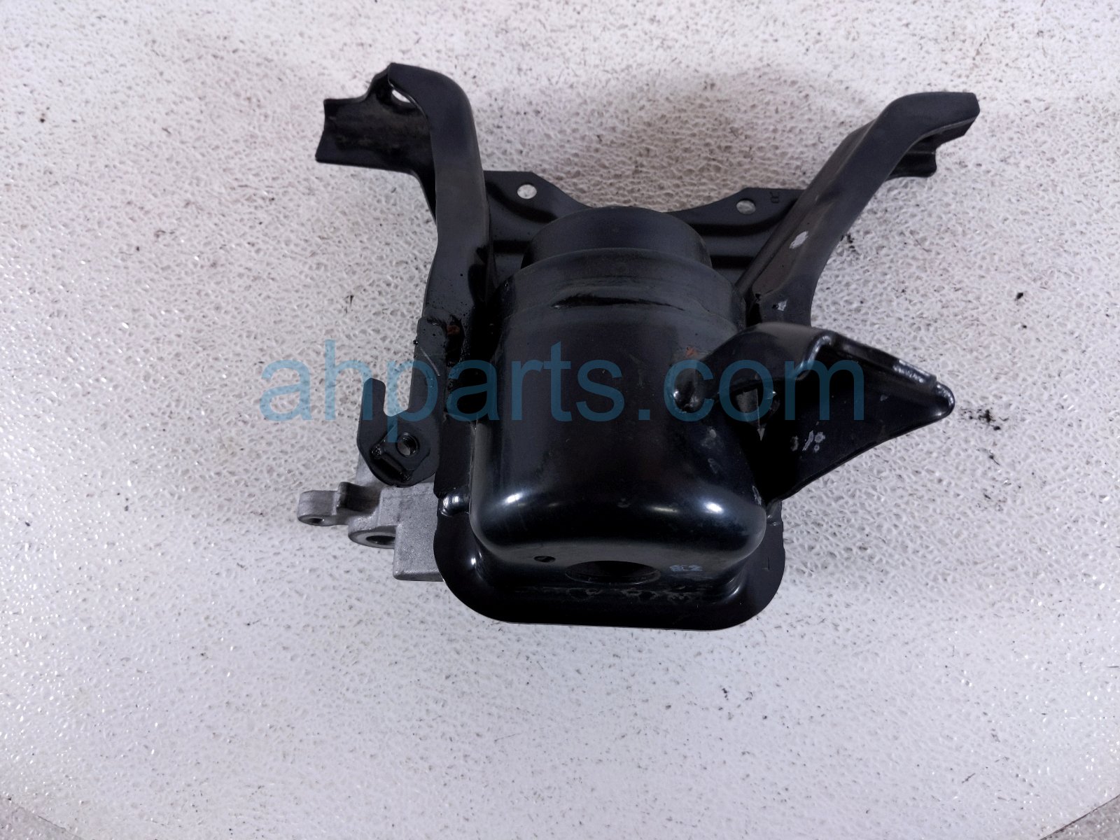Toyota RH SIDE ENGINE MOUNT - 2.0L Toyota RH SIDE ENGINE MOUNT - 2.0L