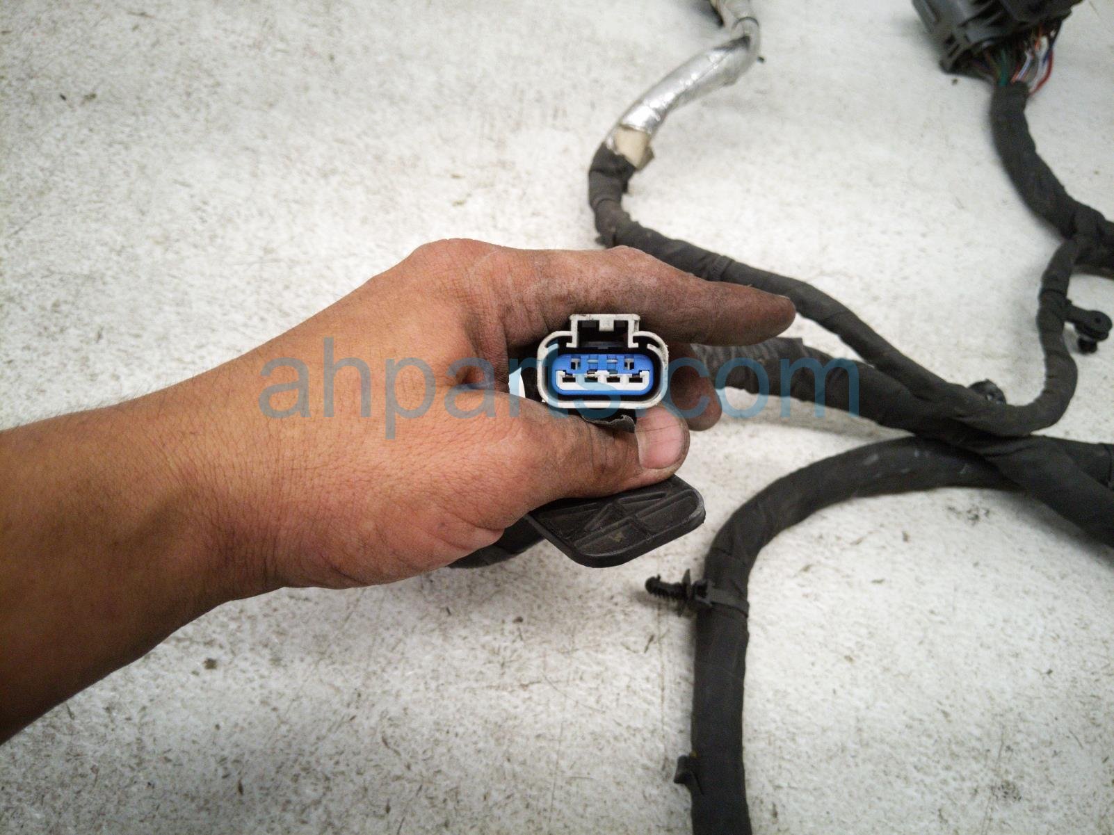 2023 Dodge Ram 1500 Rear Chassis Wire Harness 3.6l 4x2 68552037AA Replacement 2023 Dodge Ram 1500 Rear Chassis Wire Harness 3.6l 4x2 68552037AA Replacement thumbnail