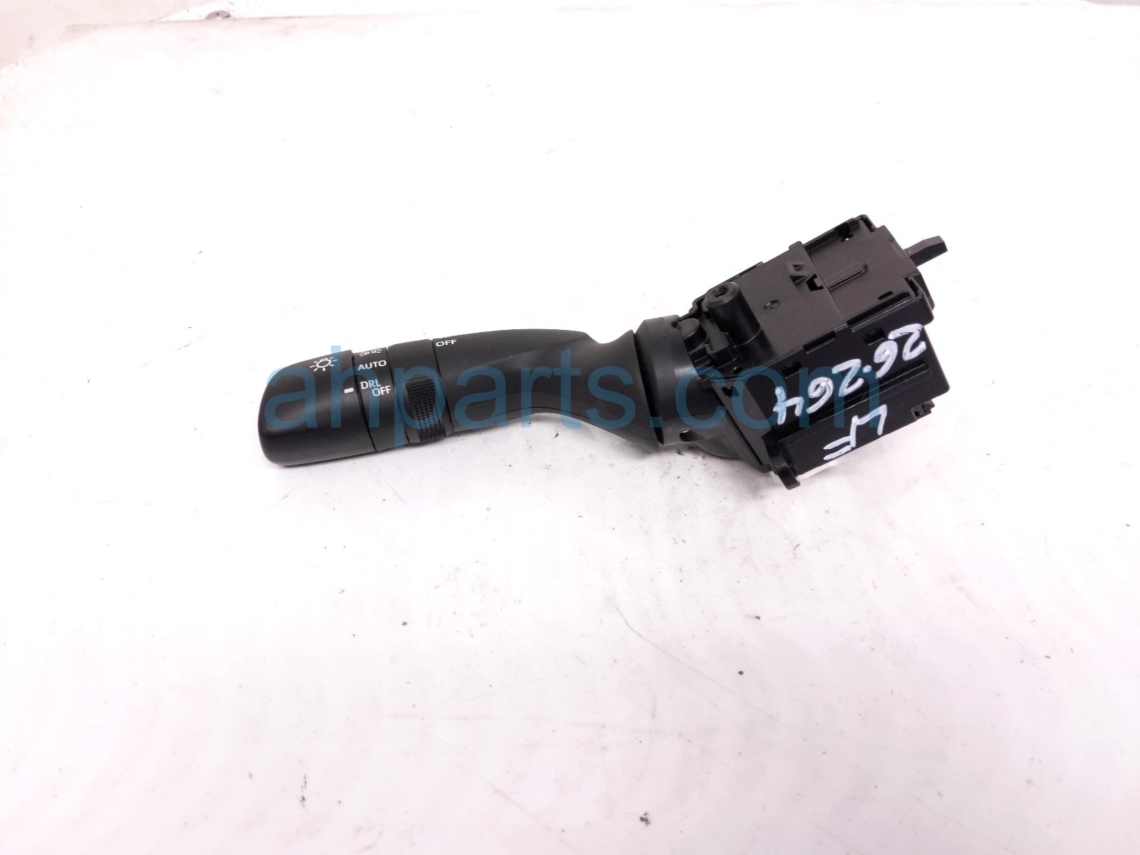 Toyota HEADLAMP / SIGNAL COLUMN SWITCH