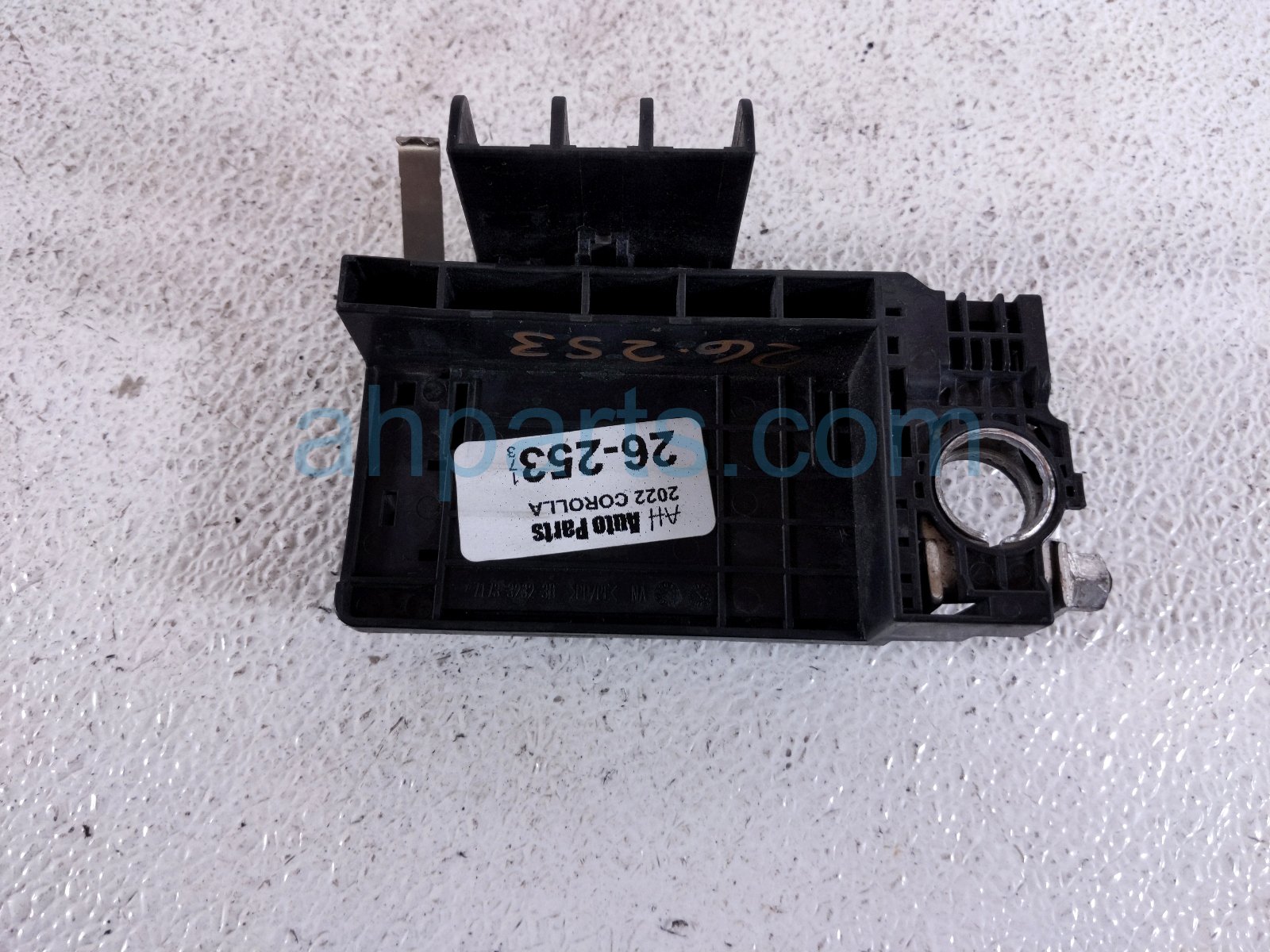 Toyota BATTERY TERMINAL FUSE LINK BLOCK Toyota BATTERY TERMINAL FUSE LINK BLOCK