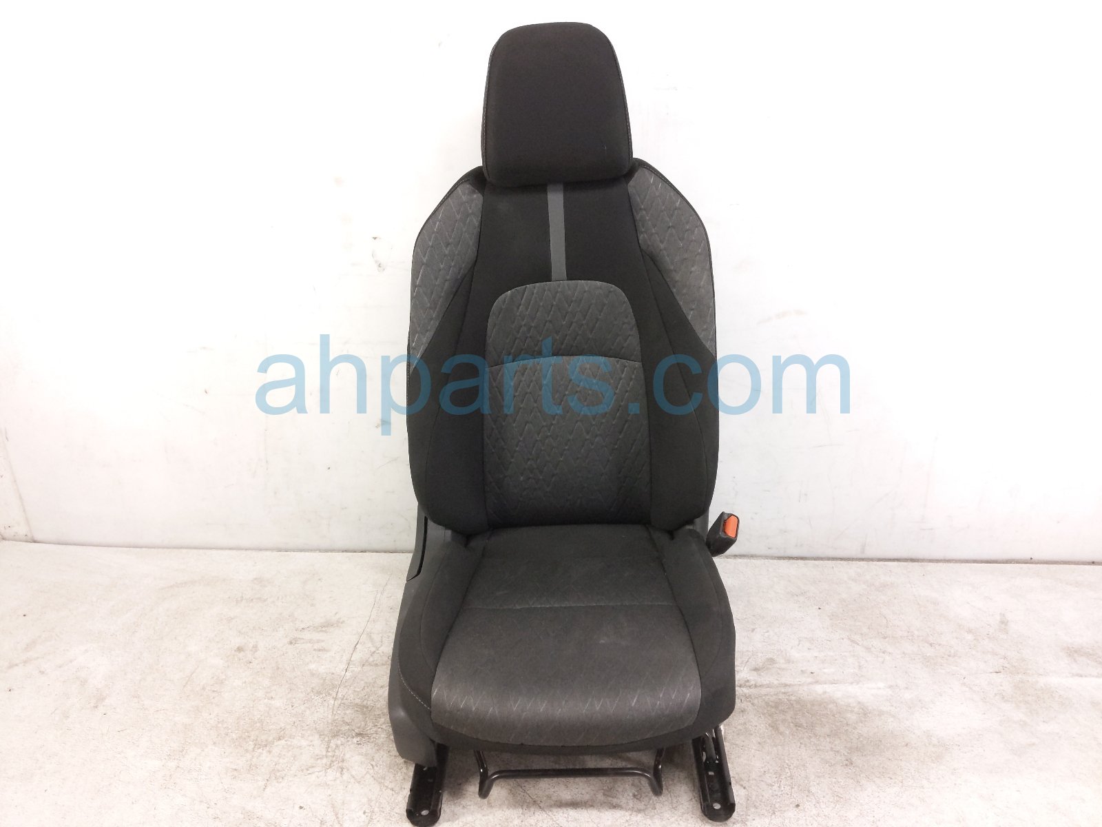 Nissan FR/RH SEAT - BLACK - W/ AIRBAG