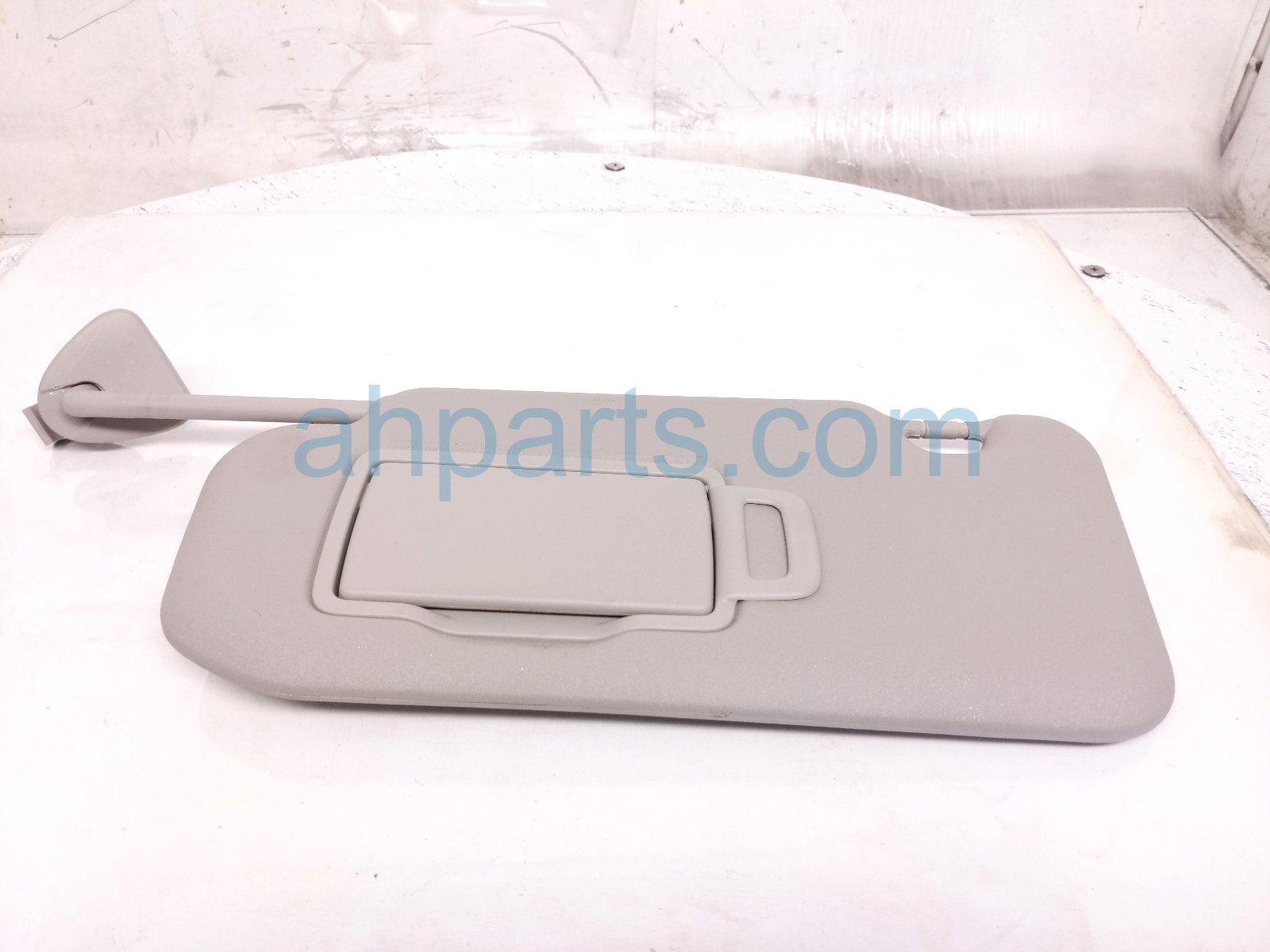 Nissan LH SUN VISOR - GREY