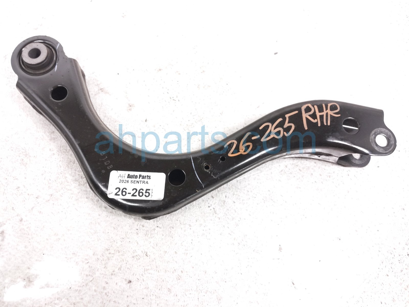 Nissan RR/RH UPPER CONTROL ARM