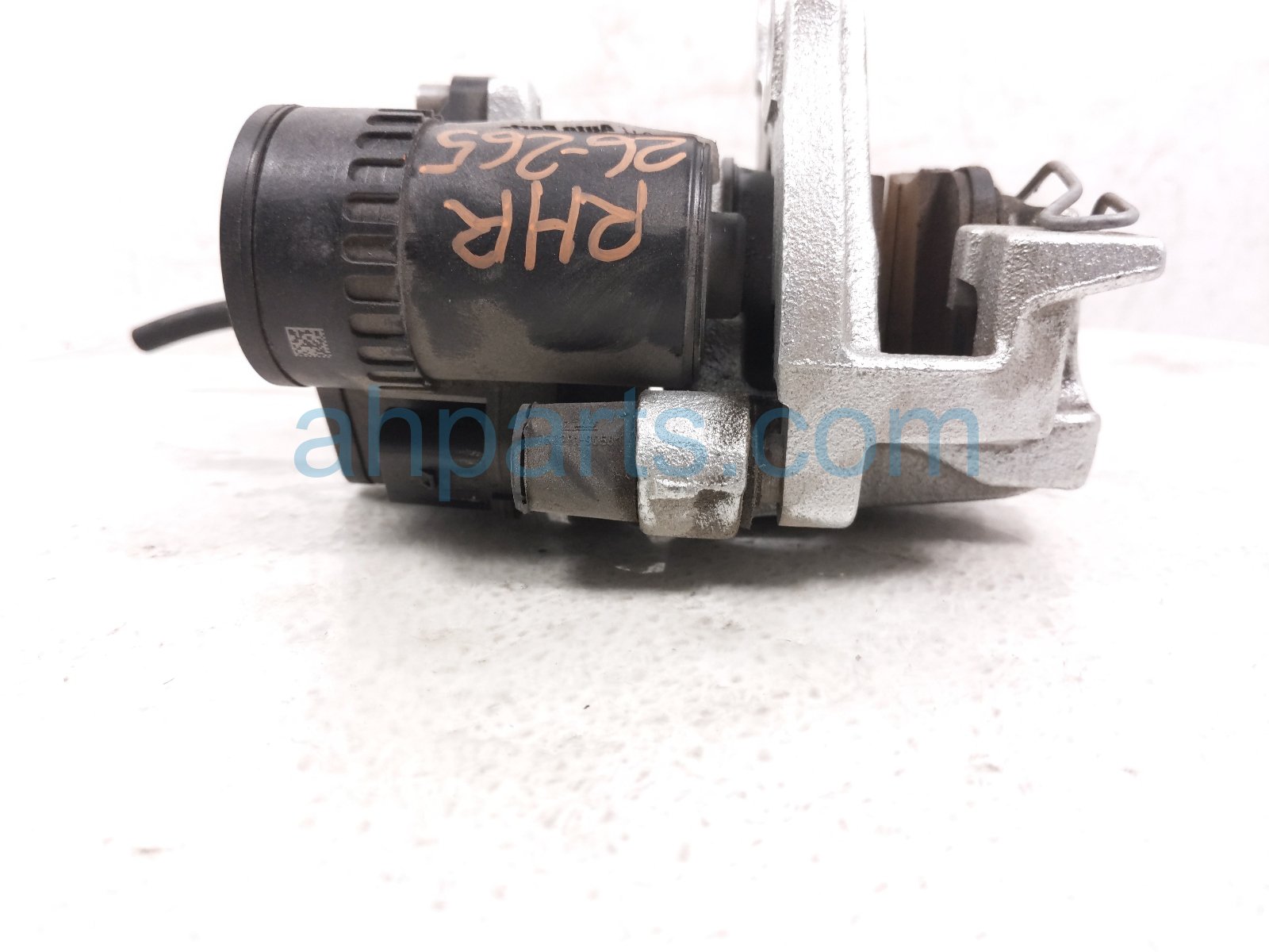 2026 Nissan Sentra Rear Passenger Brake Caliper 44001 6LA0B Replacement 2026 Nissan Sentra Rear Passenger Brake Caliper 44001 6LA0B Replacement thumbnail