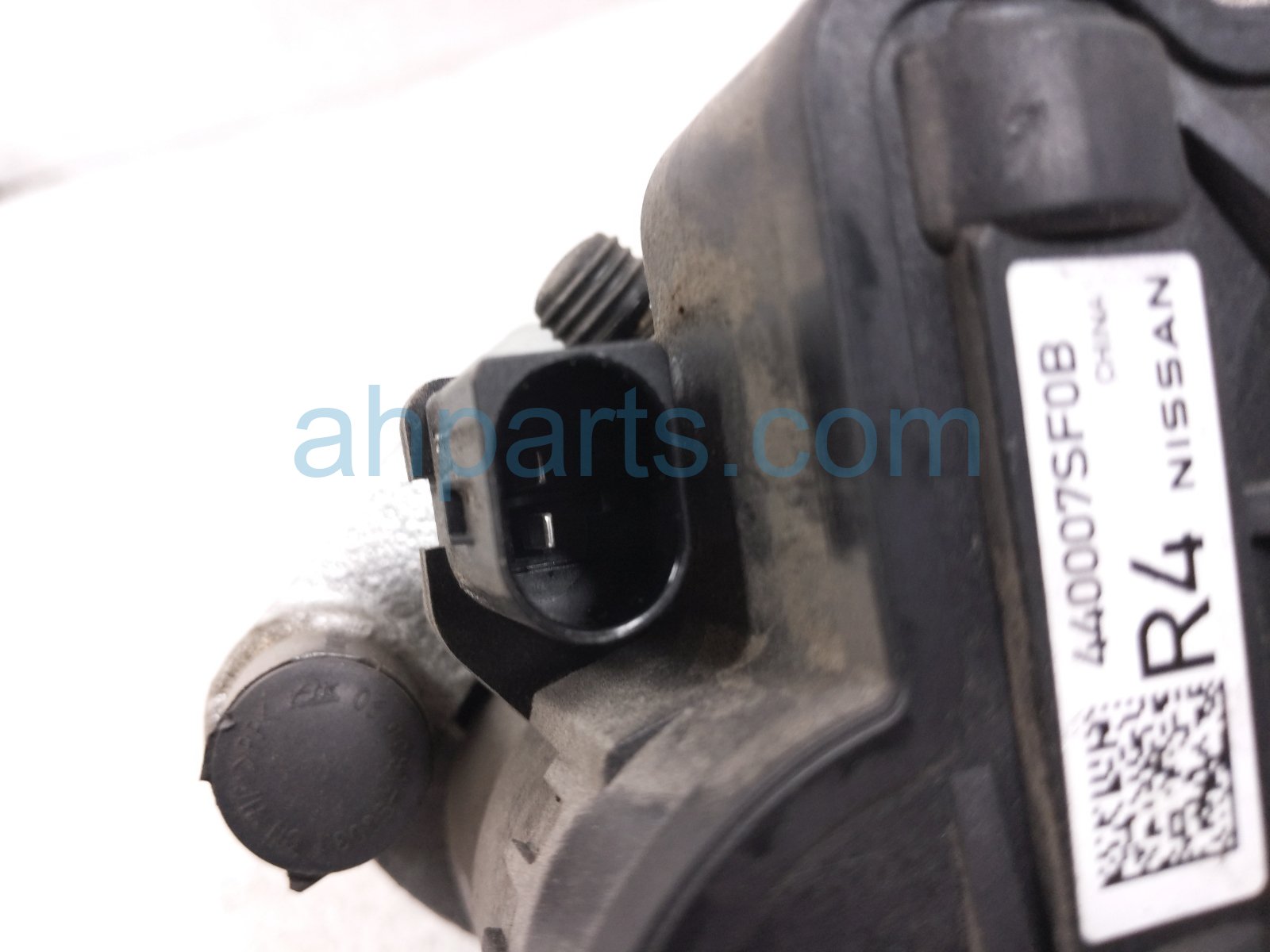 2026 Nissan Sentra Rear Passenger Brake Caliper 44001 6LA0B Replacement 2026 Nissan Sentra Rear Passenger Brake Caliper 44001 6LA0B Replacement thumbnail