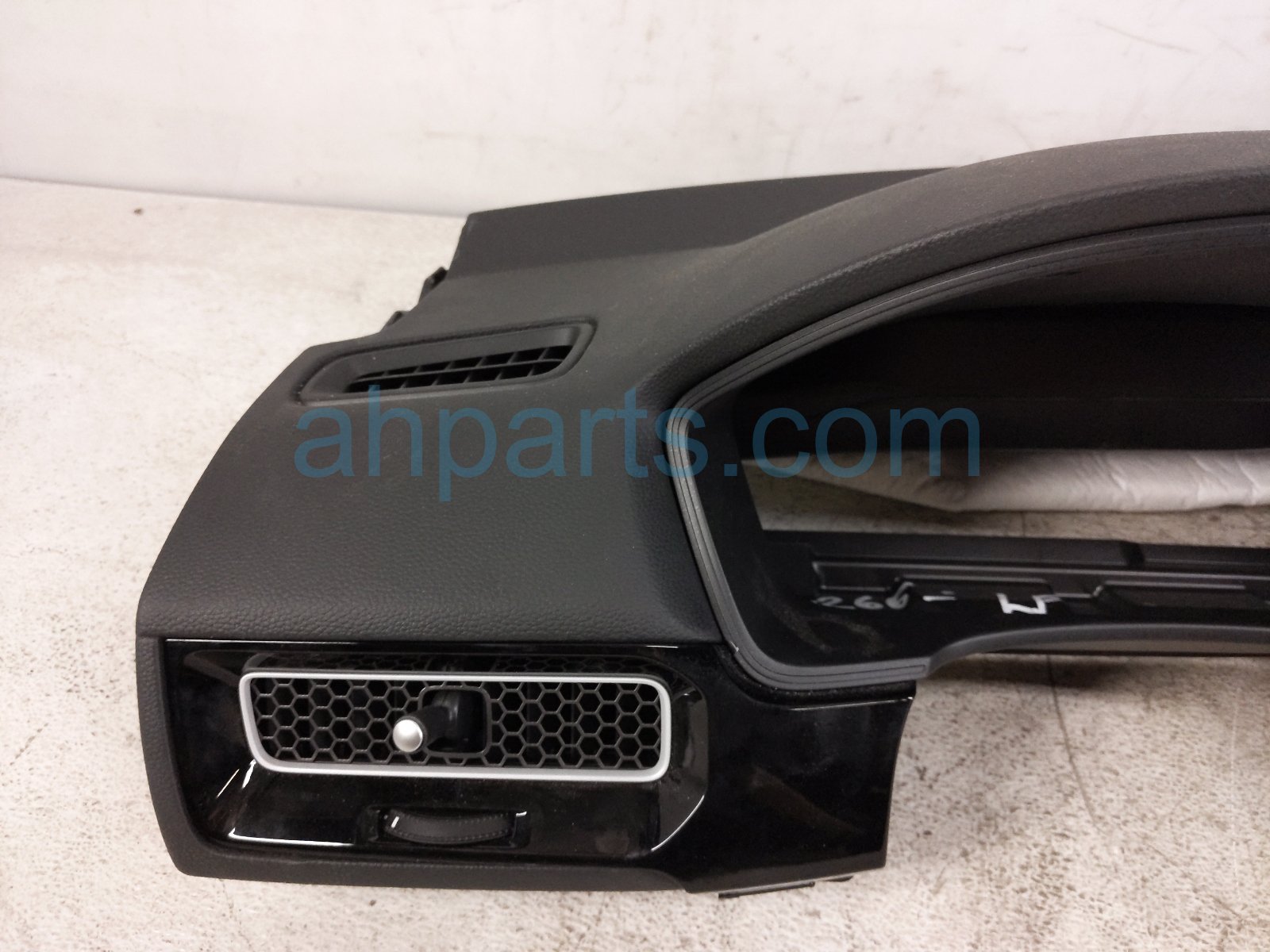 2025 Honda Civic Dashboard W/ Airbag 77100 T56 A00ZA Replacement 2025 Honda Civic Dashboard W/ Airbag 77100 T56 A00ZA Replacement thumbnail