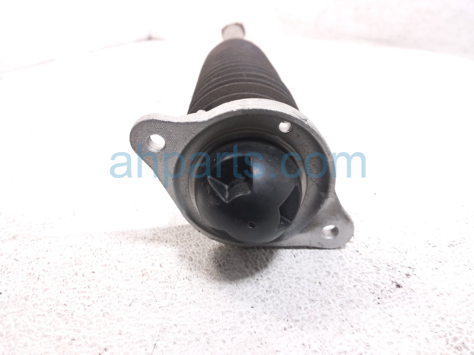 2025 Honda Civic Strut / Spring / Rear Driver Shock Absorber 52670 TVA A02 Replacement 2025 Honda Civic Strut / Spring / Rear Driver Shock Absorber 52670 TVA A02 Replacement thumbnail