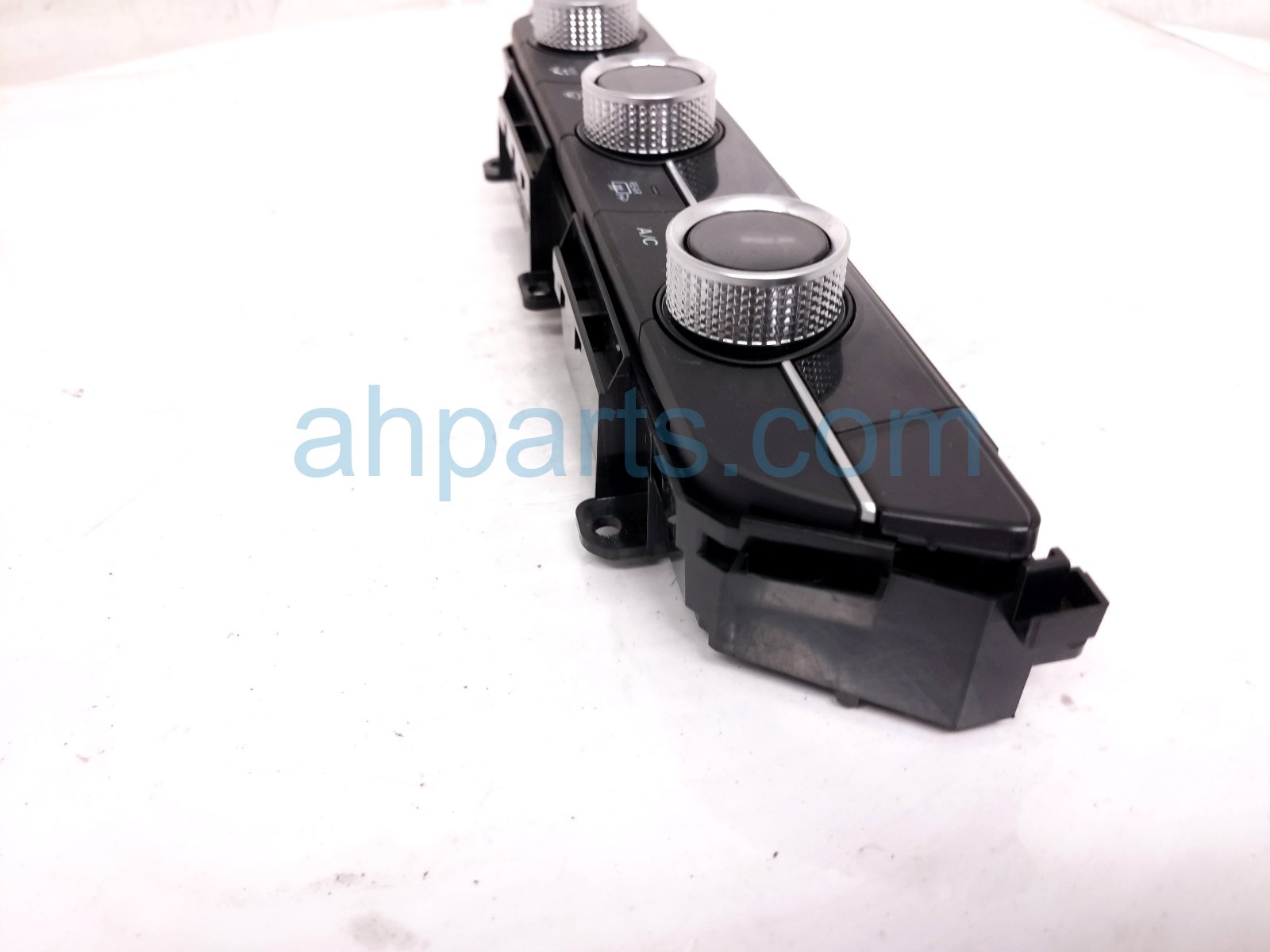 2025 Honda Civic Temperature Climate Heater/ac Control(on Dash) 79610 T22 A30 Replacement 2025 Honda Civic Temperature Climate Heater/ac Control(on Dash) 79610 T22 A30 Replacement thumbnail