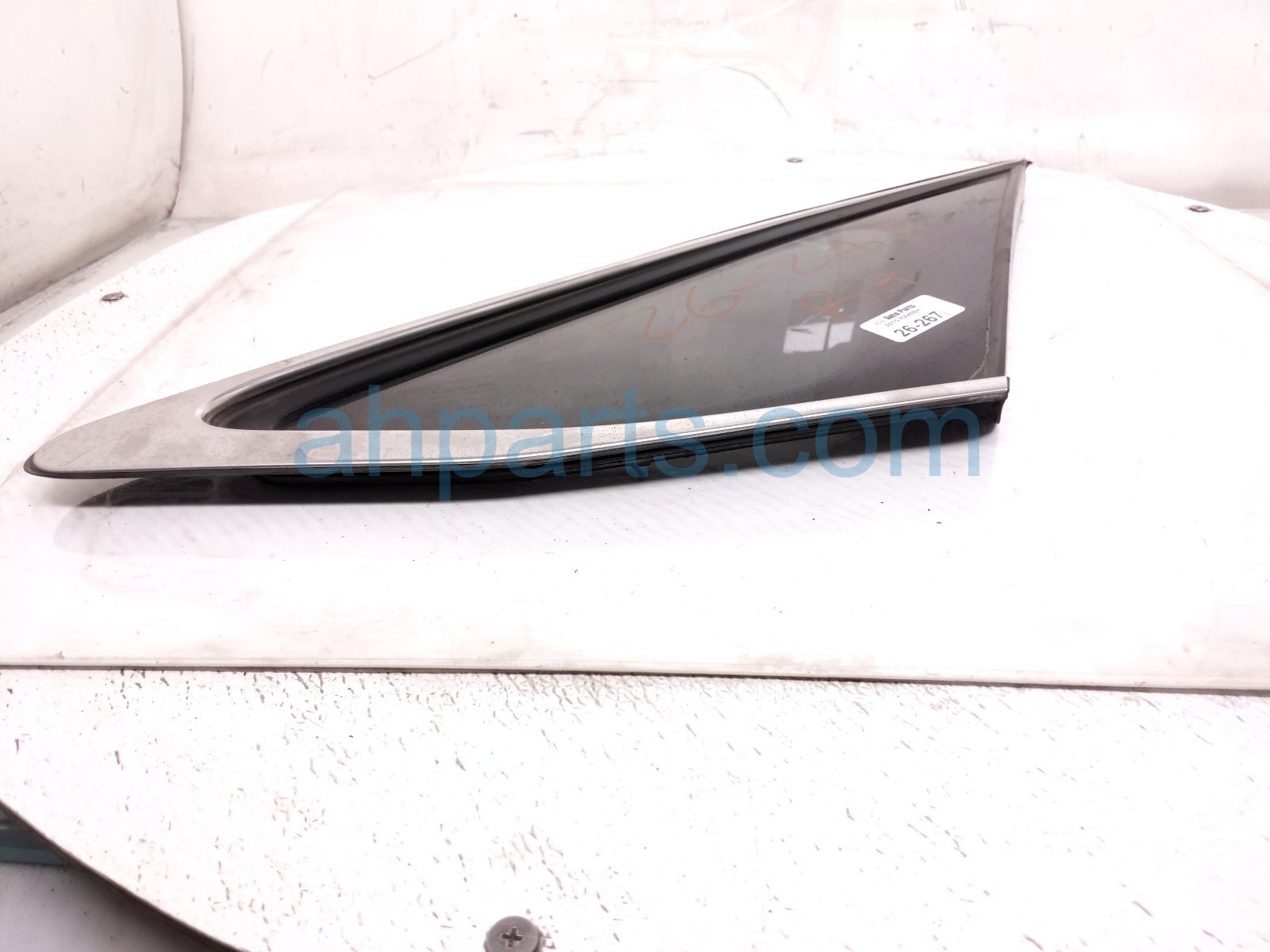 2015 Lexus Rx450h Passenger Quarter Window Glass 62710 0E020 Replacement 2015 Lexus Rx450h Passenger Quarter Window Glass 62710 0E020 Replacement thumbnail