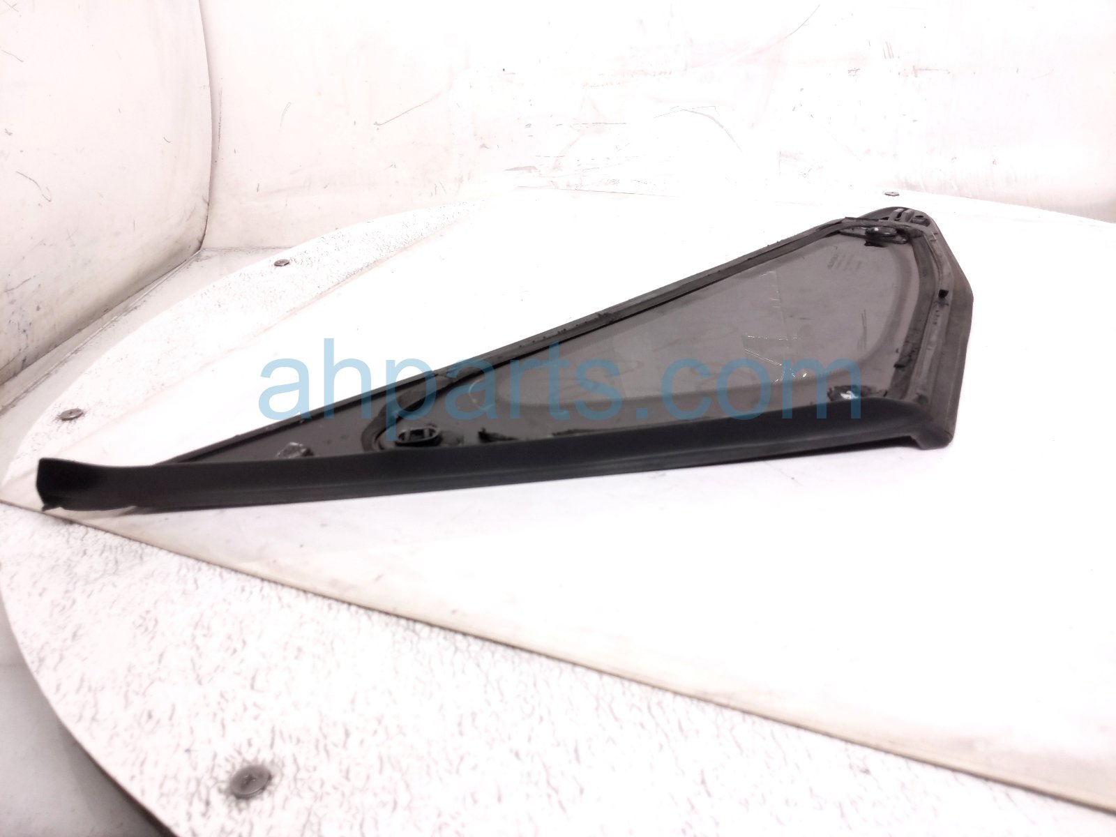 2015 Lexus Rx450h Passenger Quarter Window Glass 62710 0E020 Replacement 2015 Lexus Rx450h Passenger Quarter Window Glass 62710 0E020 Replacement thumbnail