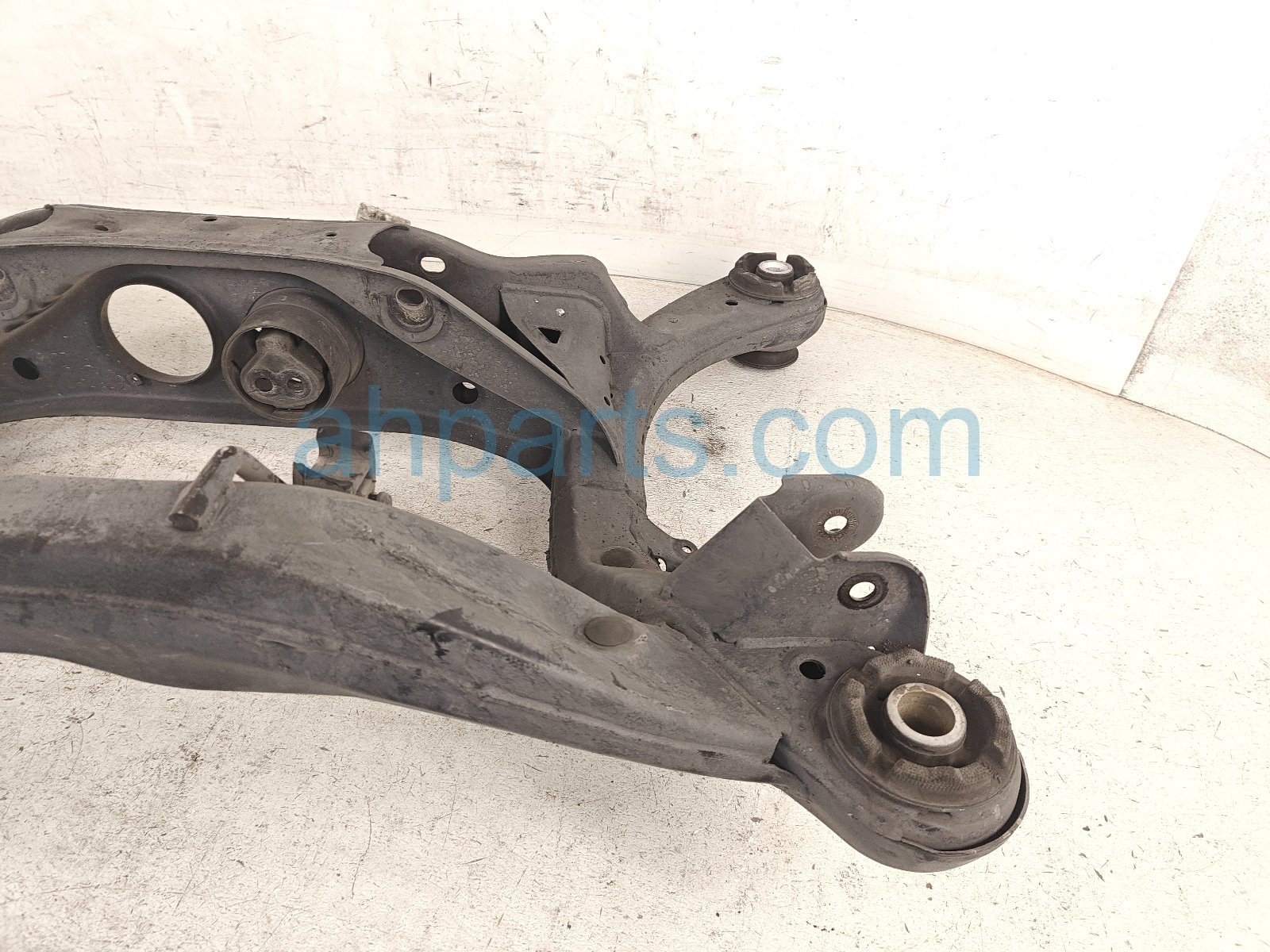 2015 Lexus Rx450h Crossmember Rear Sub Frame / Cradle 51206 0E082 Replacement 2015 Lexus Rx450h Crossmember Rear Sub Frame / Cradle 51206 0E082 Replacement thumbnail