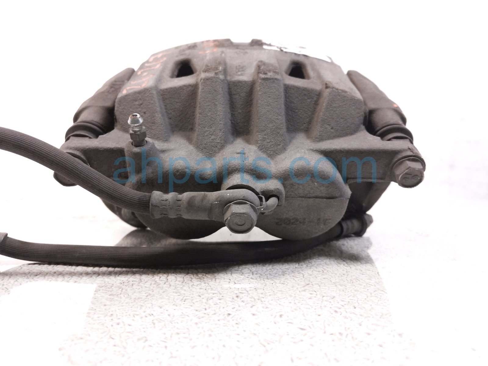 2015 Lexus Rx450h Front Driver Brake Caliper 47750 0E031 Replacement 2015 Lexus Rx450h Front Driver Brake Caliper 47750 0E031 Replacement thumbnail